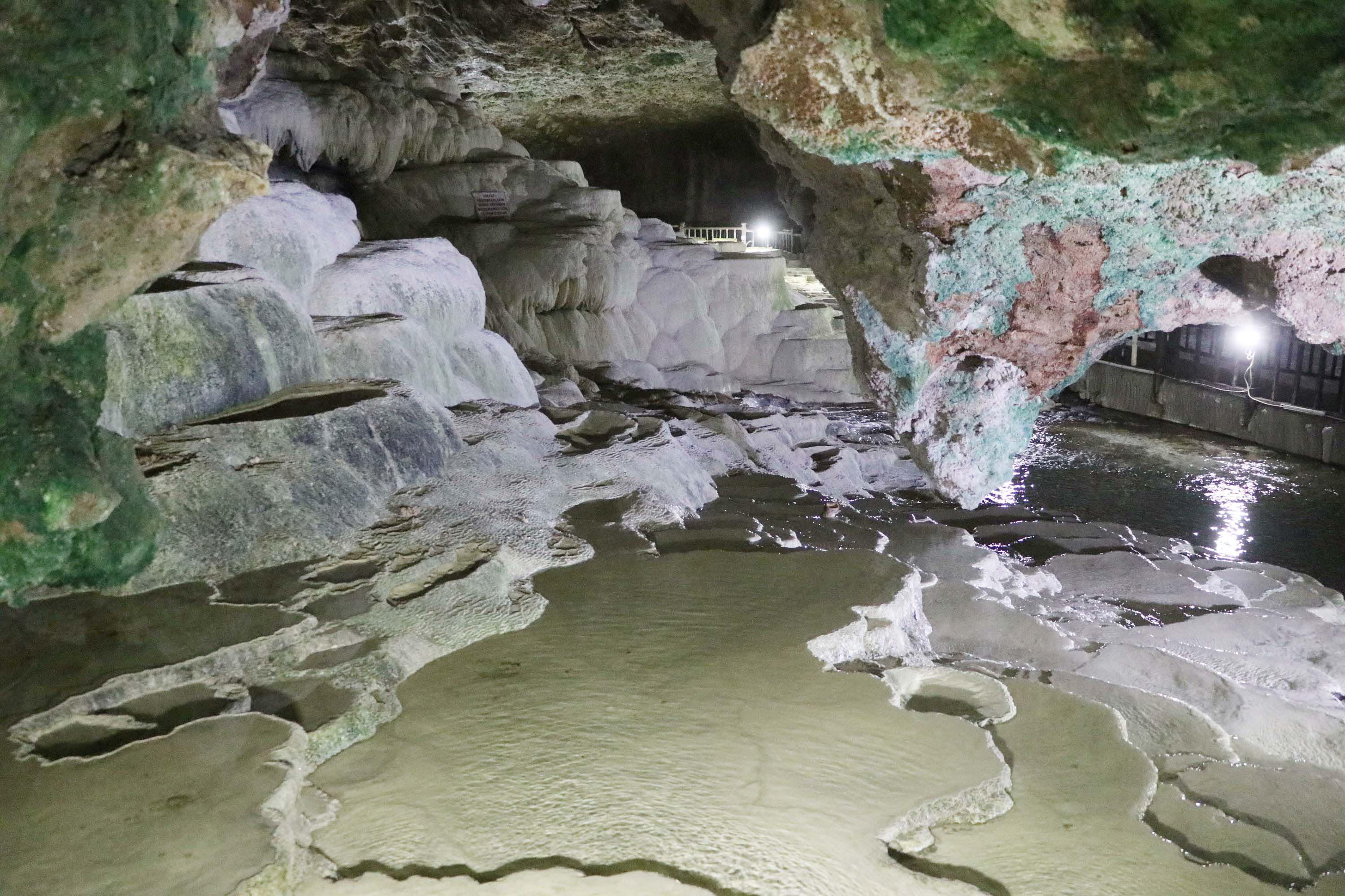 Yeraltındaki Pamukkale'ye ilgi giderek artıyor