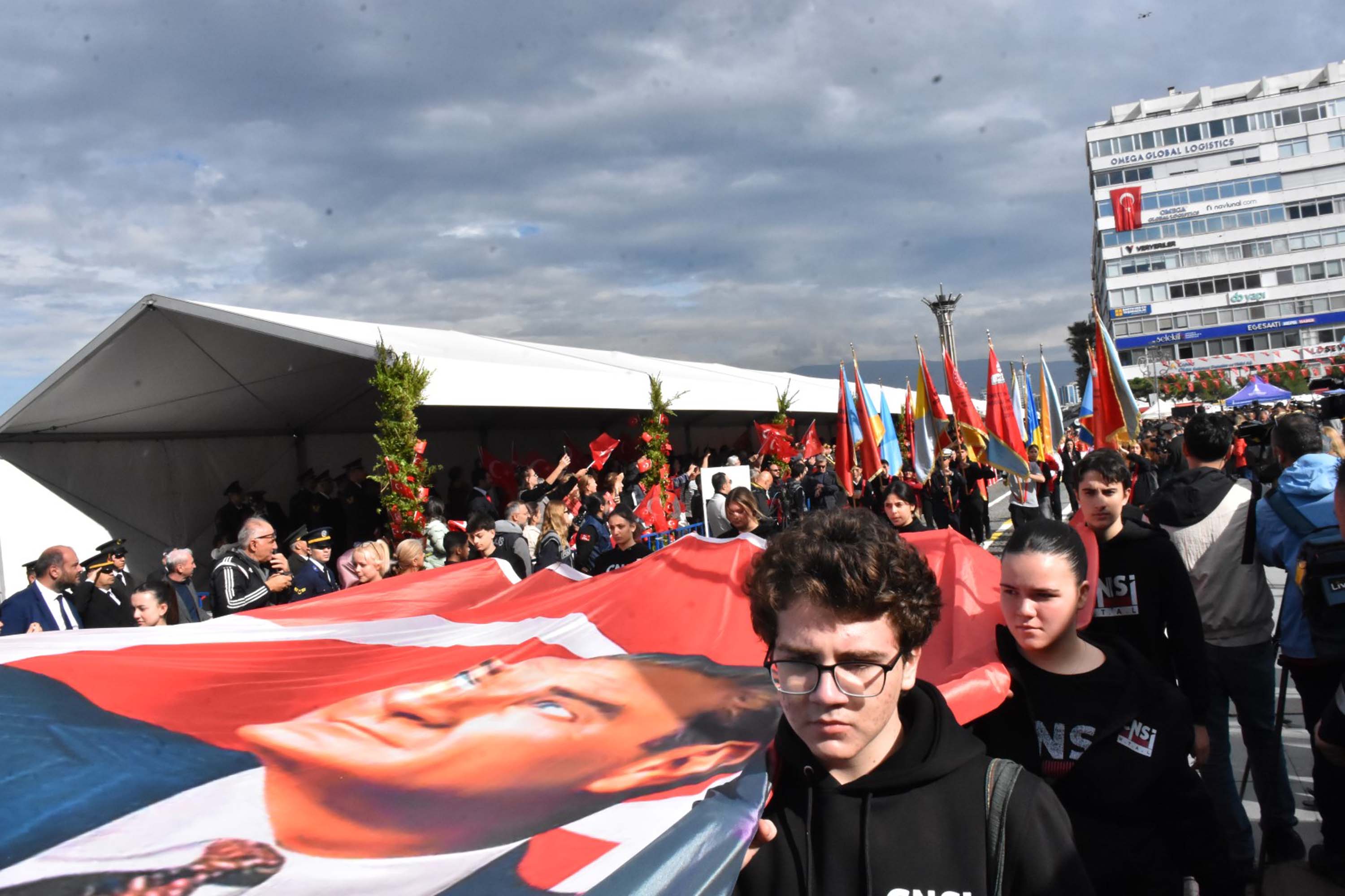 İzmir'de Cumhuriyet'in 103'üncü yılı kutlamalarından görüntüler