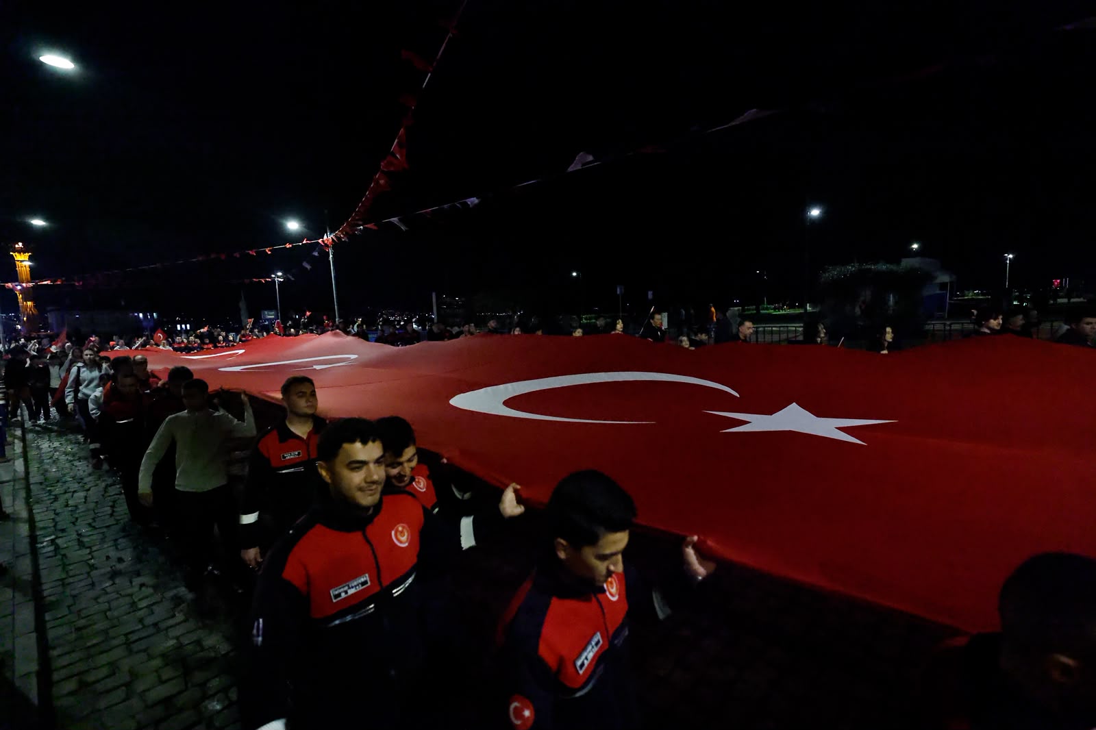 İzmir’de Cumhuriyet coşkusu