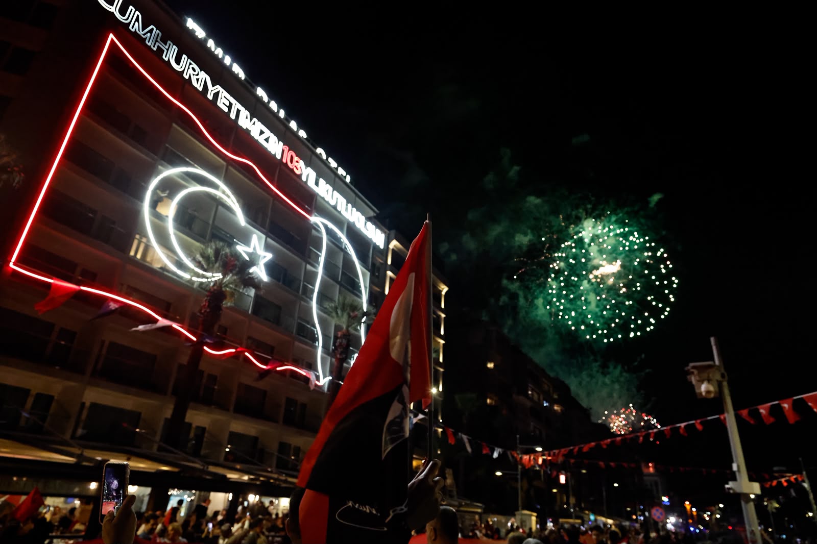 İzmir’de Cumhuriyet coşkusu