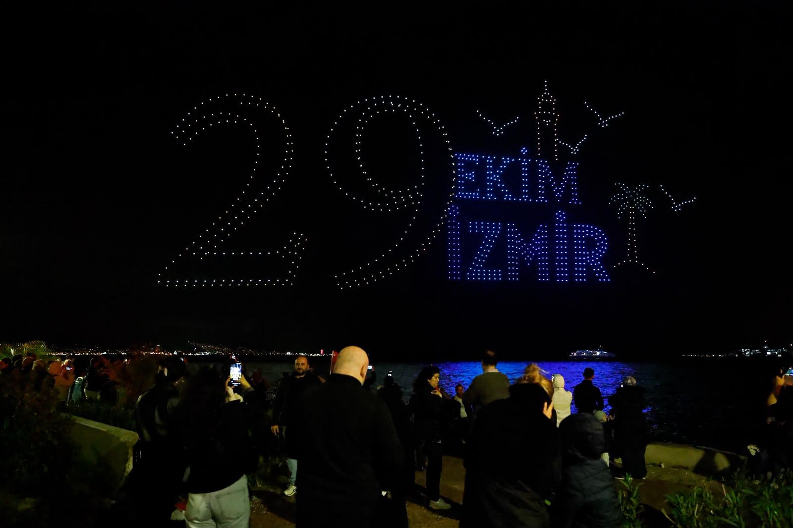 İzmir’de Cumhuriyet coşkusu