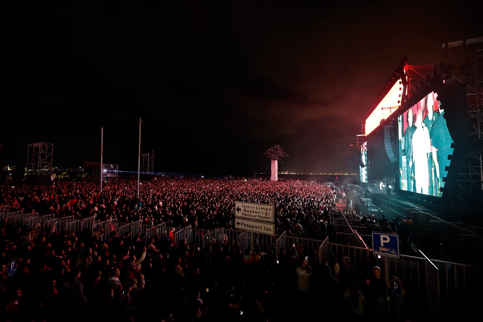 İzmir’de Cumhuriyet coşkusu