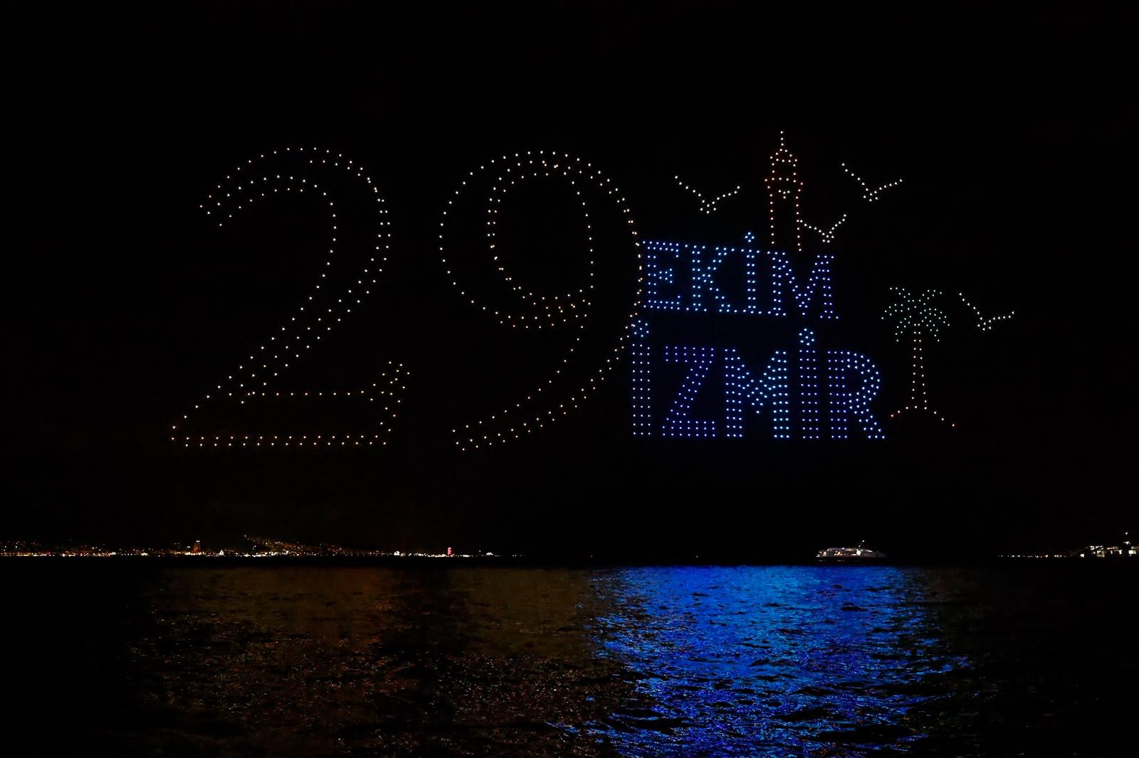 İzmir’de Cumhuriyet coşkusu