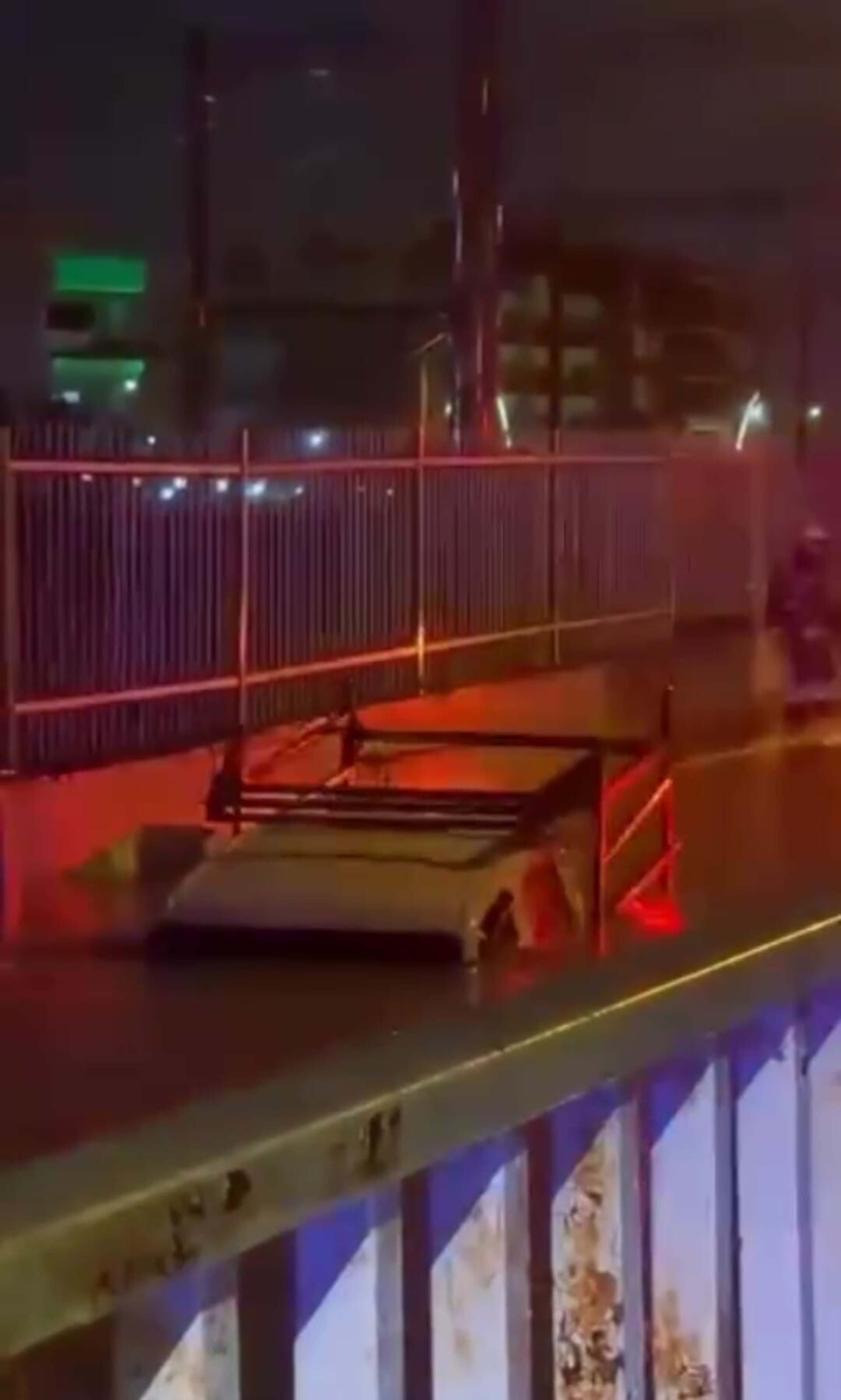 Kamyonet sürücüsünün öldüğü alt geçit