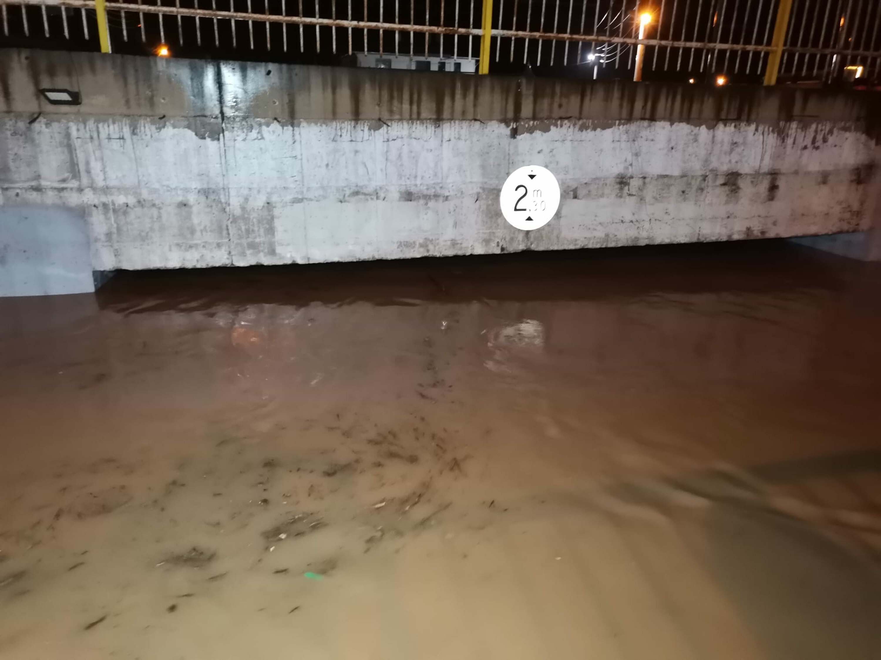 Kamyonet sürücüsünün öldüğü alt geçit