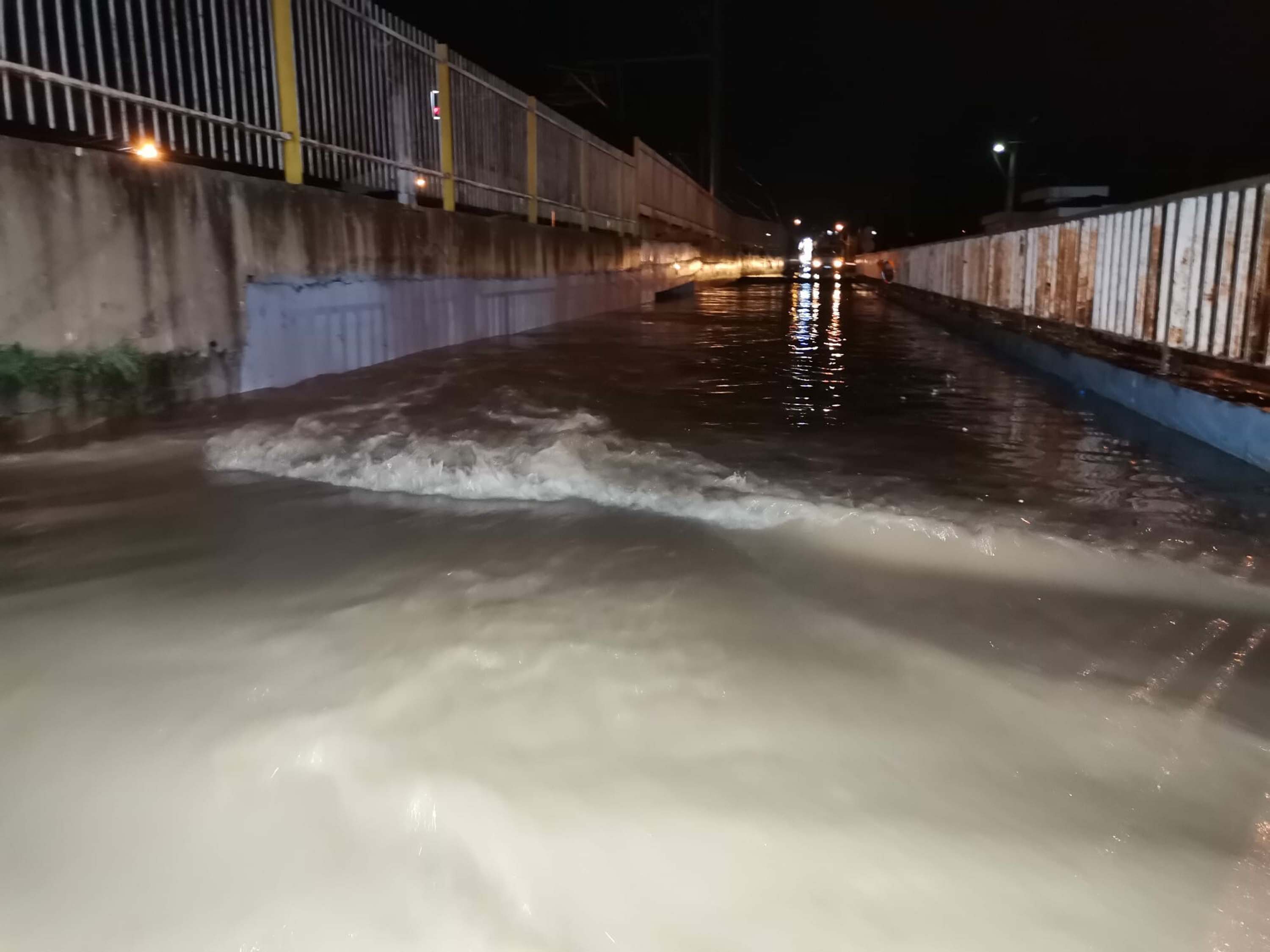 Kamyonet sürücüsünün öldüğü alt geçit