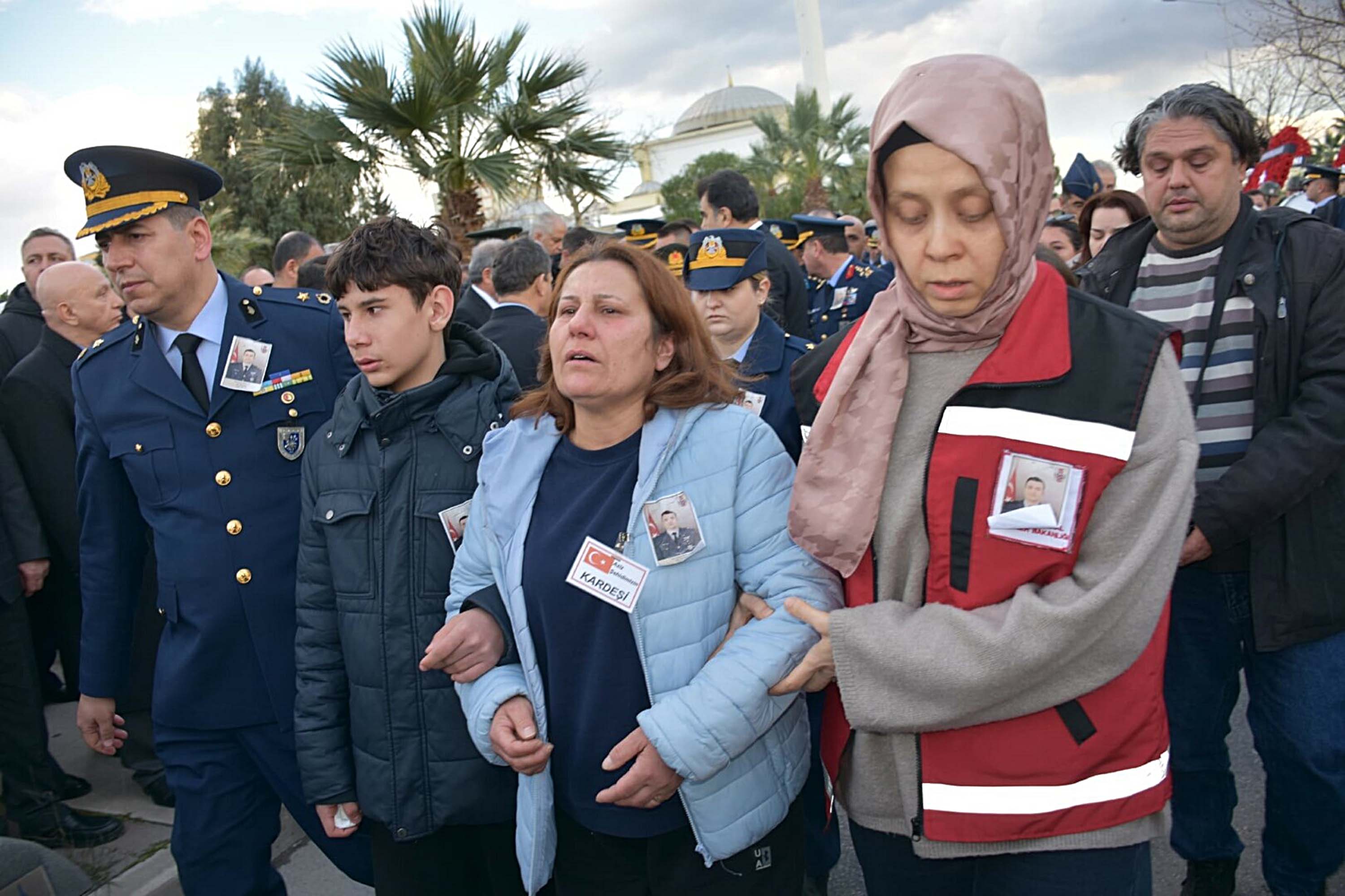 Şehit Hava Pilot Binbaşı İbrahim Bolat son yolculuğuna uğurlandı