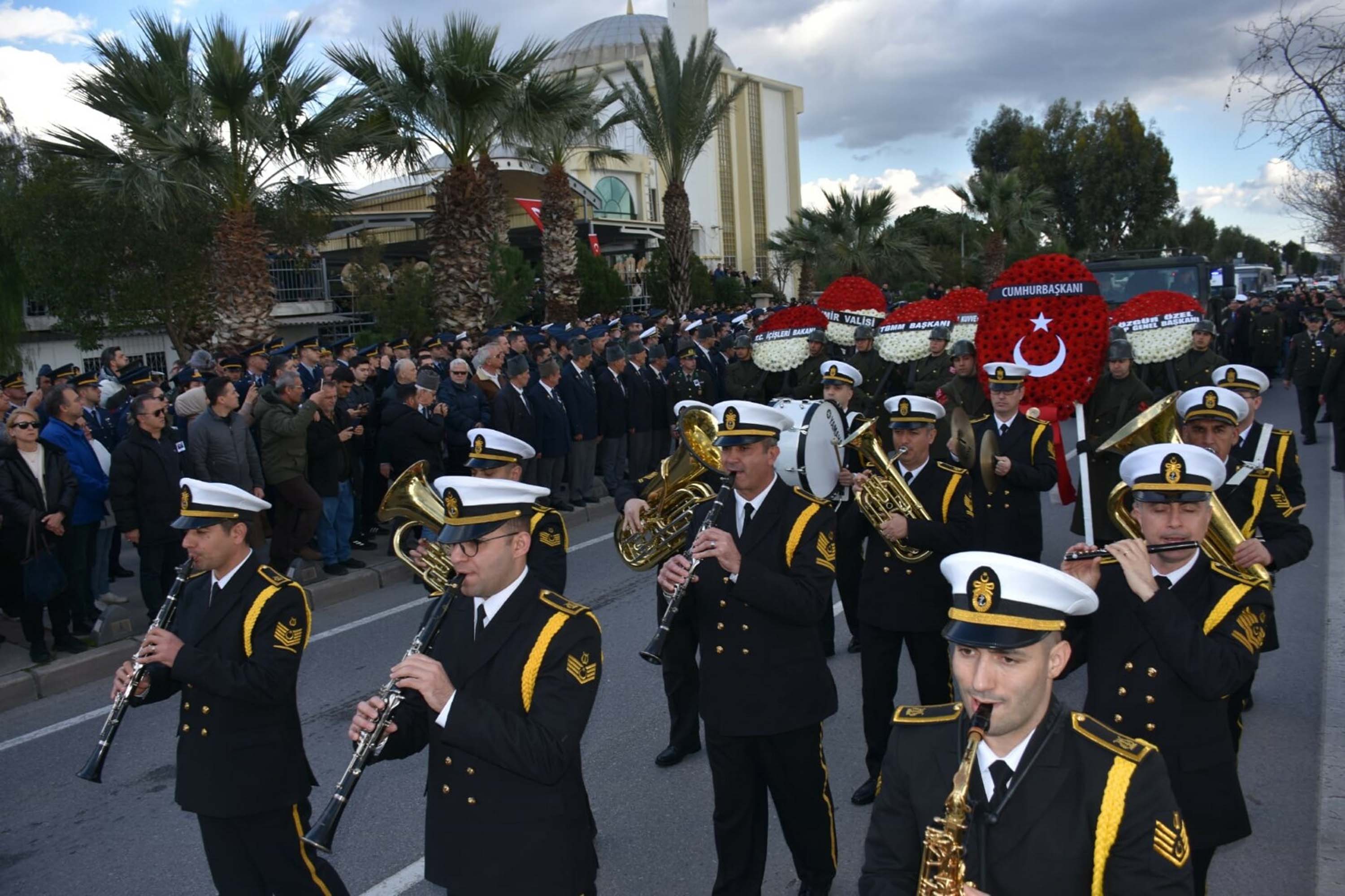 Şehit Hava Pilot Binbaşı İbrahim Bolat son yolculuğuna uğurlandı