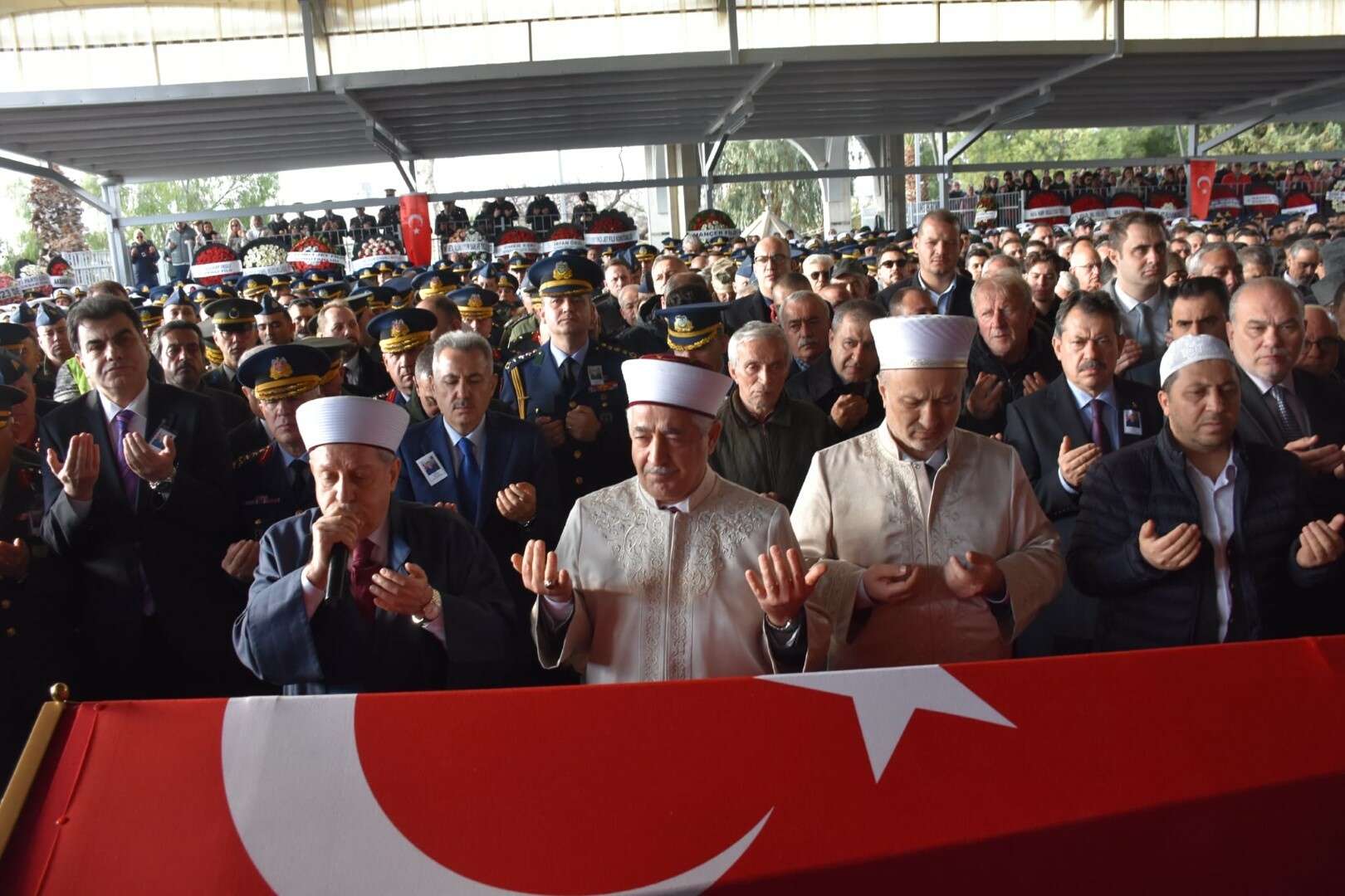 Şehit Hava Pilot Binbaşı İbrahim Bolat son yolculuğuna uğurlandı