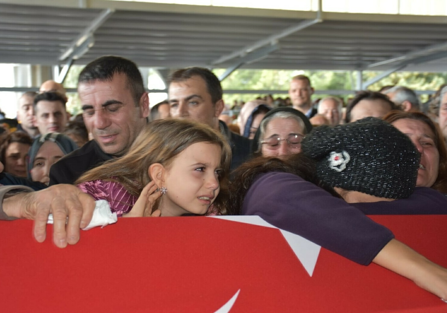 Şehit Hava Pilot Binbaşı İbrahim Bolat son yolculuğuna uğurlandı