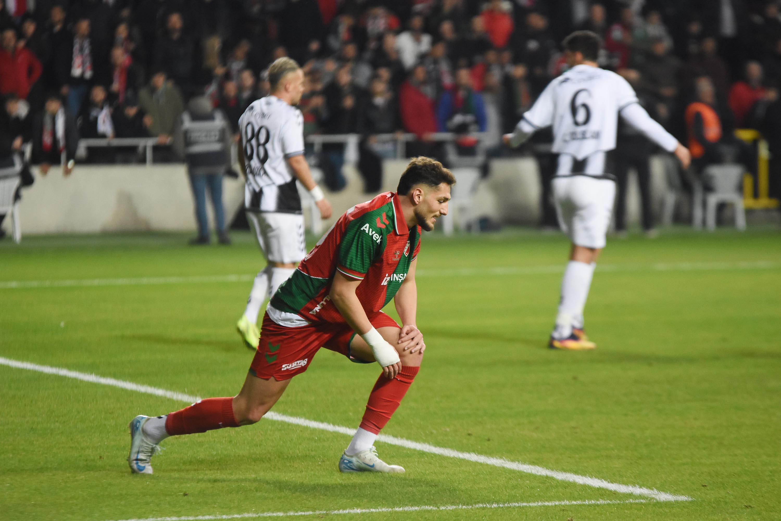 Karşıyaka - Altay derbisinden kareler!