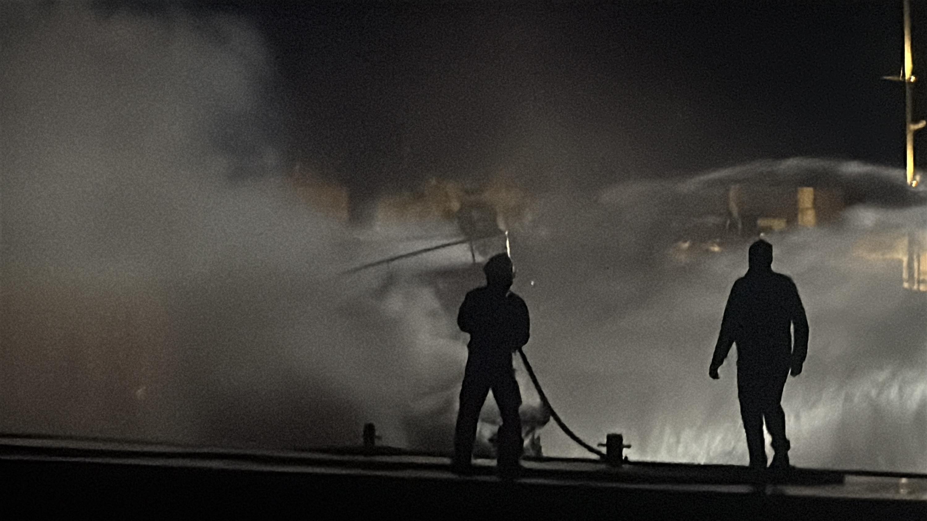 Bodrum’da marinada çıkan yangında 8 motoryat alev alev yandı