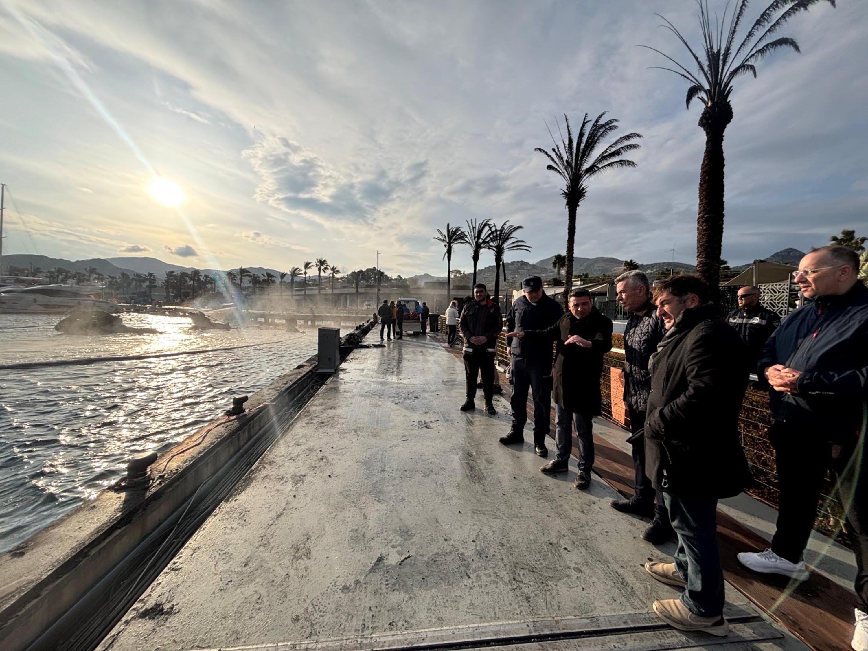 Bodrum’da marinada çıkan yangında 8 motoryat alev alev yandı