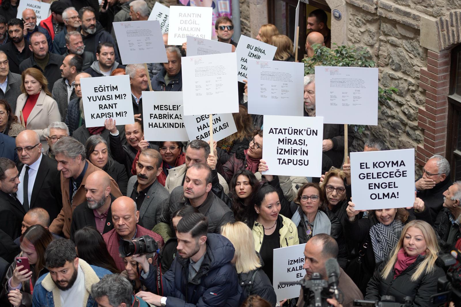 Vakıflar’ın tahliye talebine karşı Meslek Fabrikası önünde nöbet 