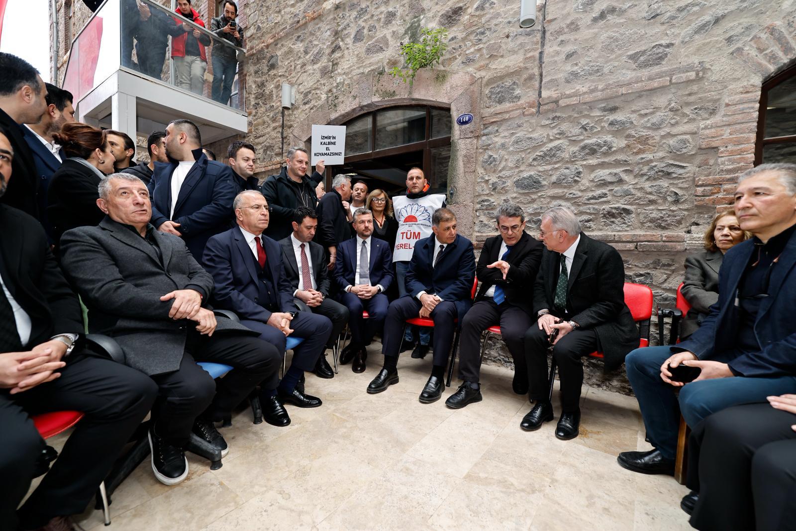 Vakıflar’ın tahliye talebine karşı Meslek Fabrikası önünde nöbet 