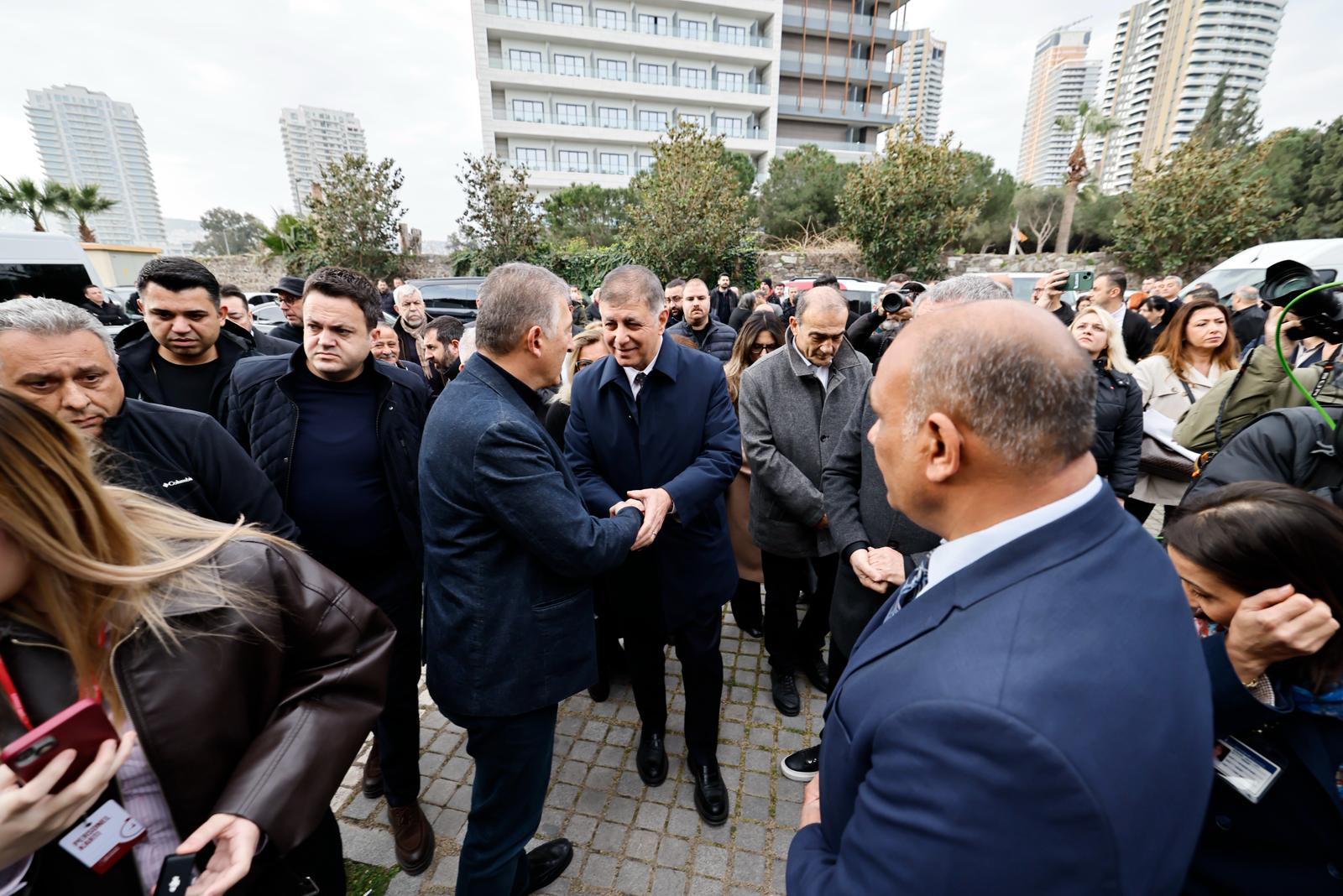 Vakıflar’ın tahliye talebine karşı Meslek Fabrikası önünde nöbet 