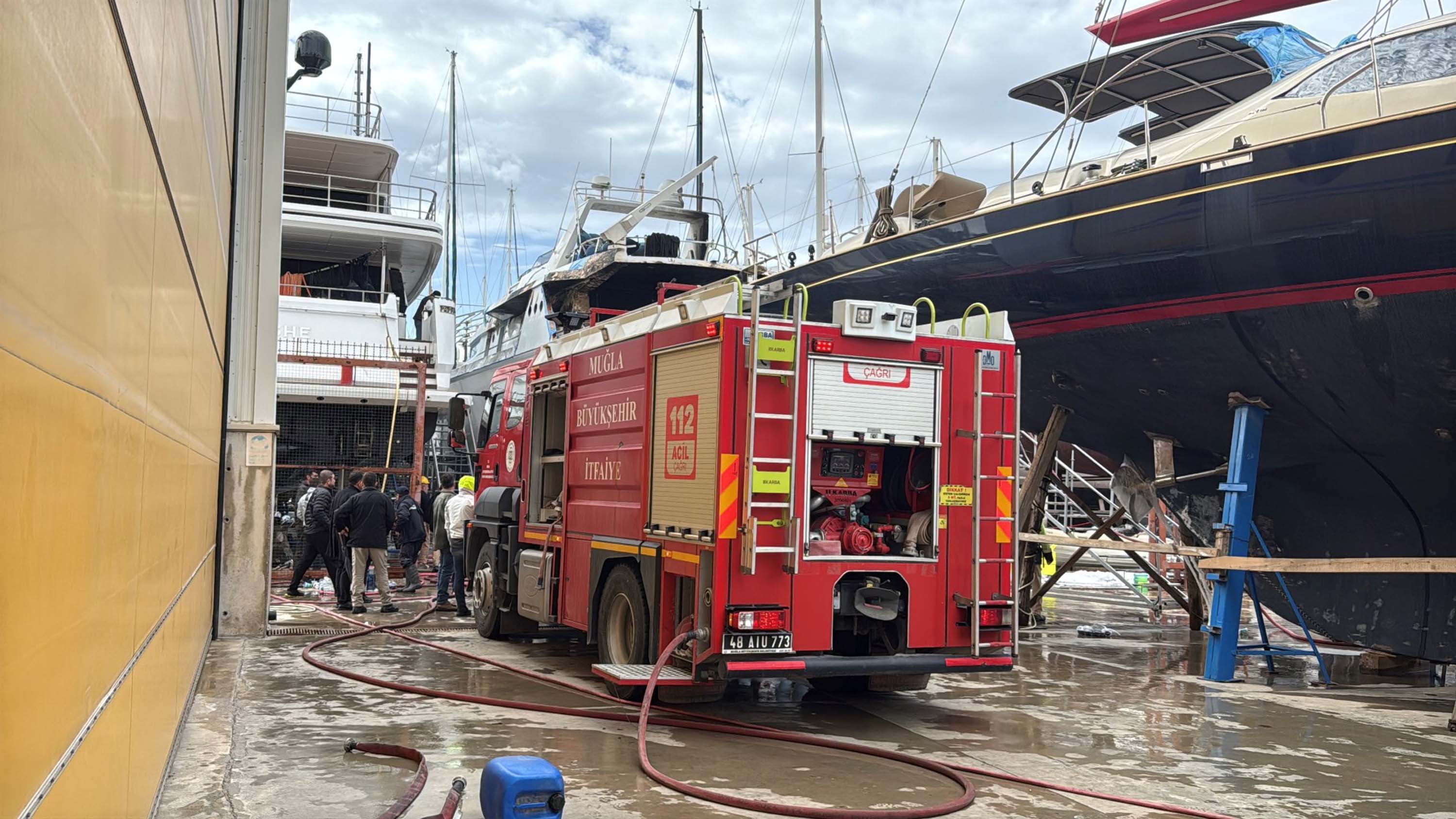 Trabzonspor'un eski başkanın yatı Bodrum'da yandı