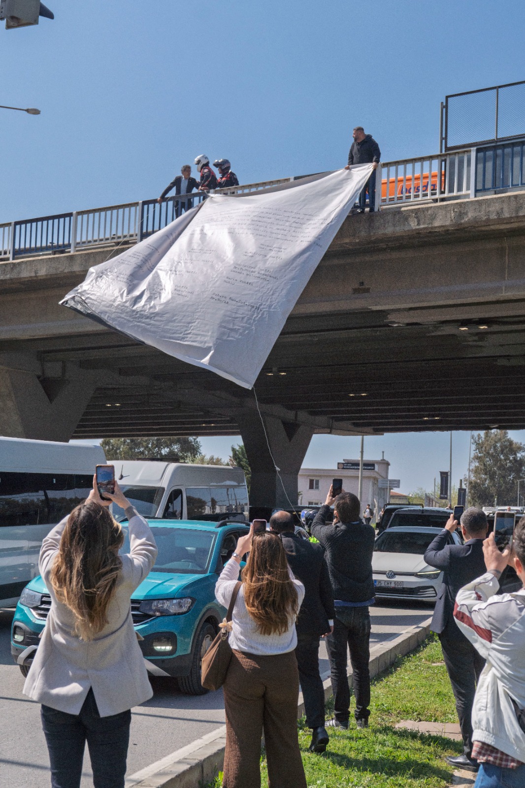 Meslek Fabrikası'nın Atatürk imzalı tapusu polis tarafından indirildi!