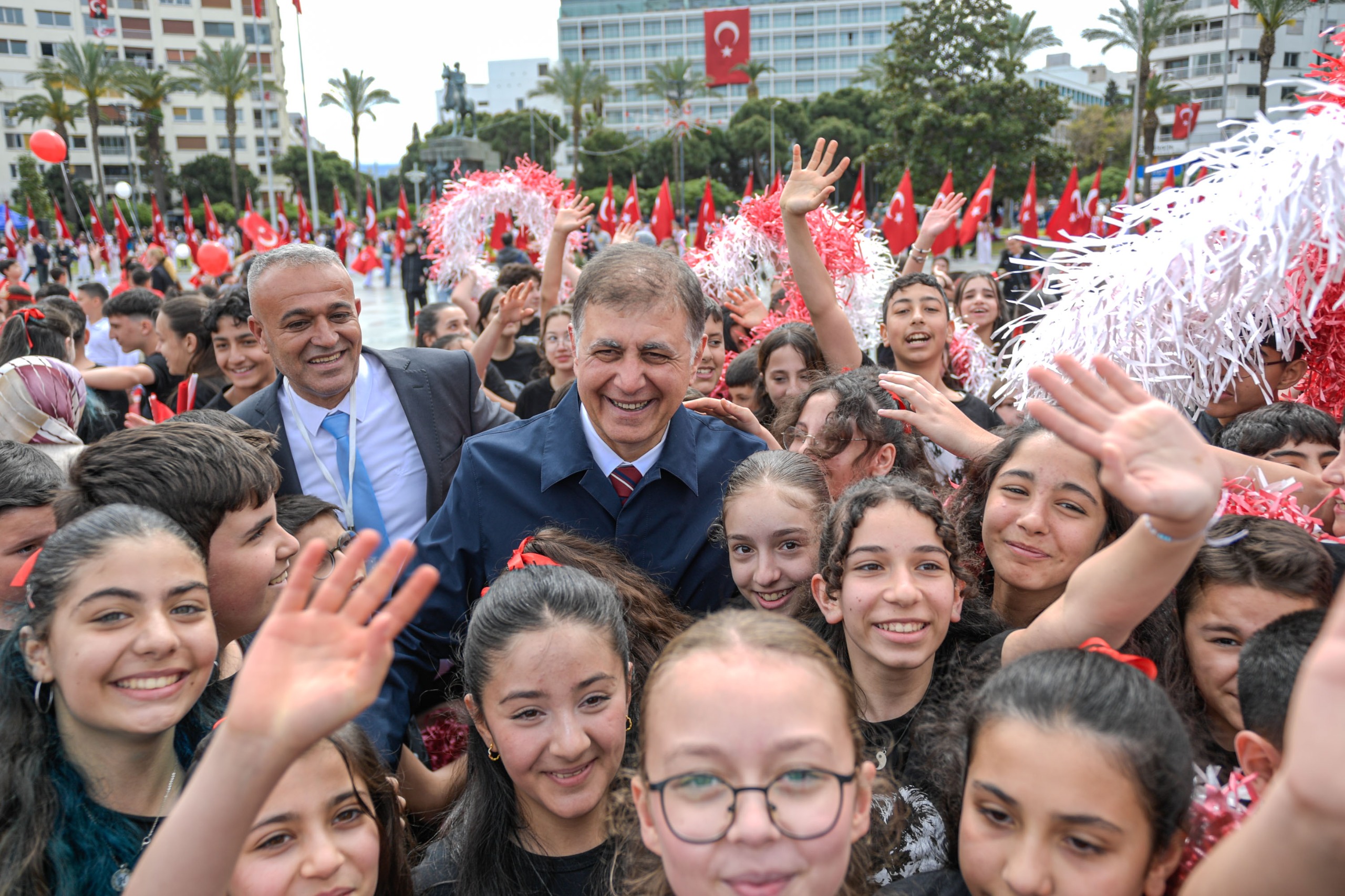 İzmir'de 23 Nisan coşkusu