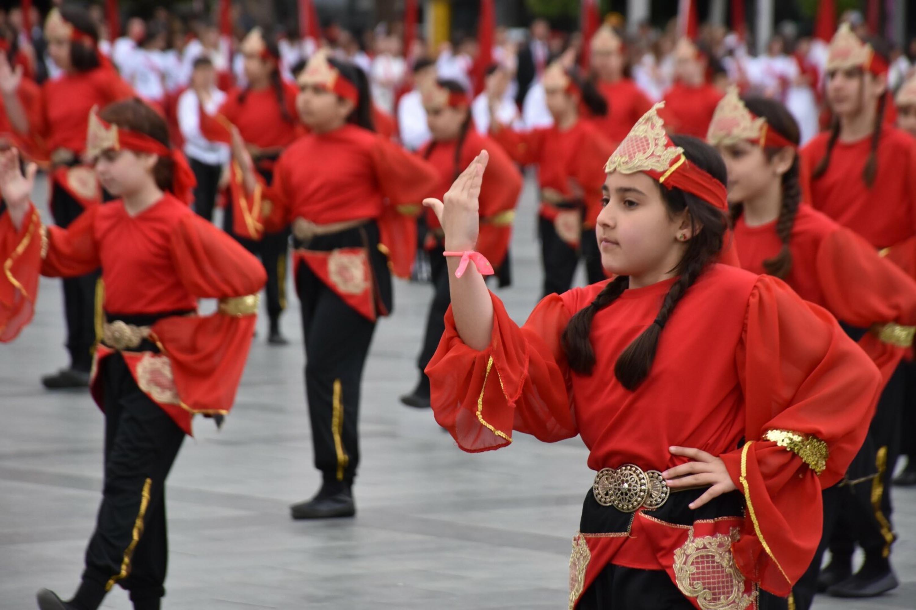 İzmir'de 23 Nisan coşkusu
