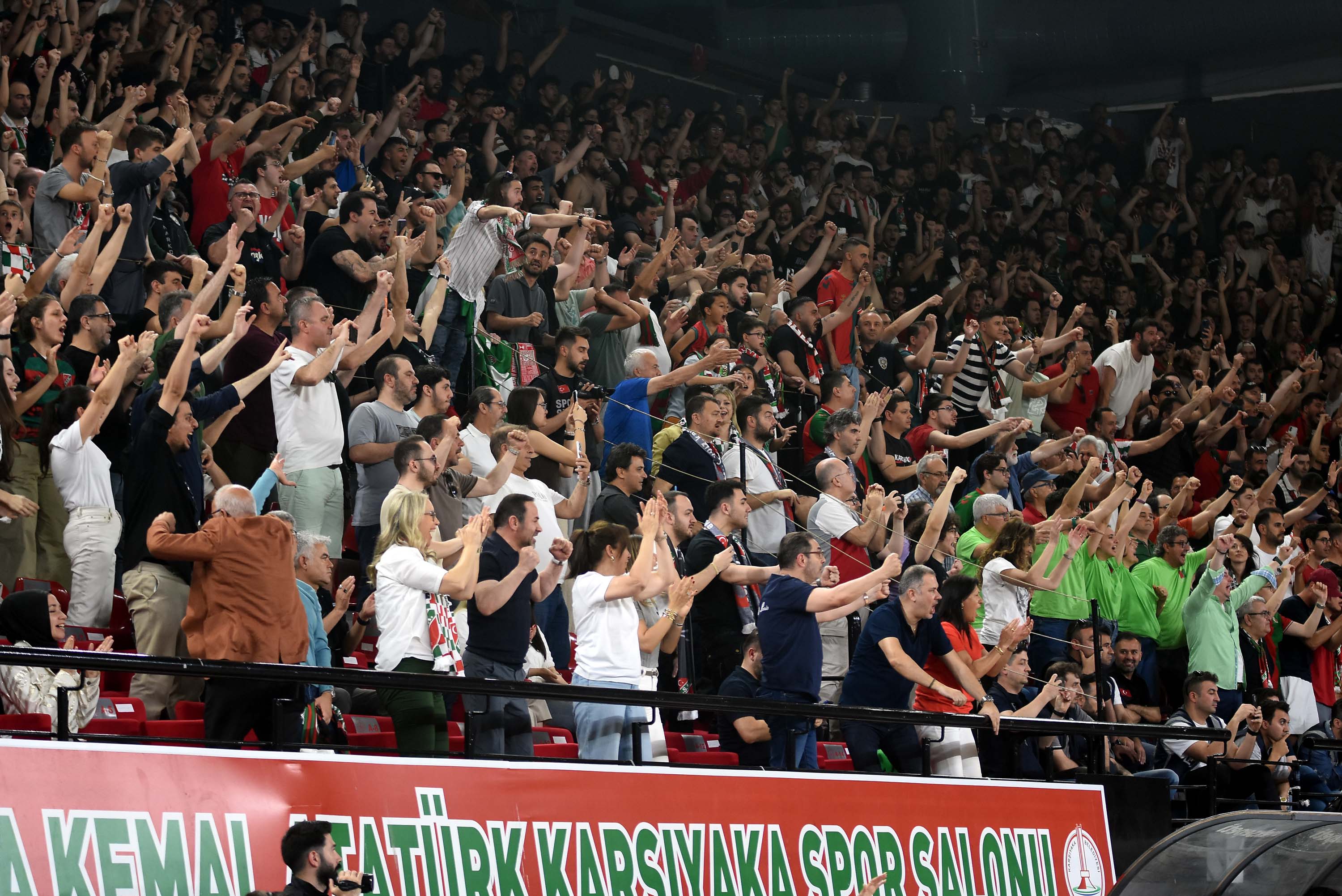 Kaf-Kaf, son saniye basketiyle Bursaspor'u yendi ve ligde kaldı