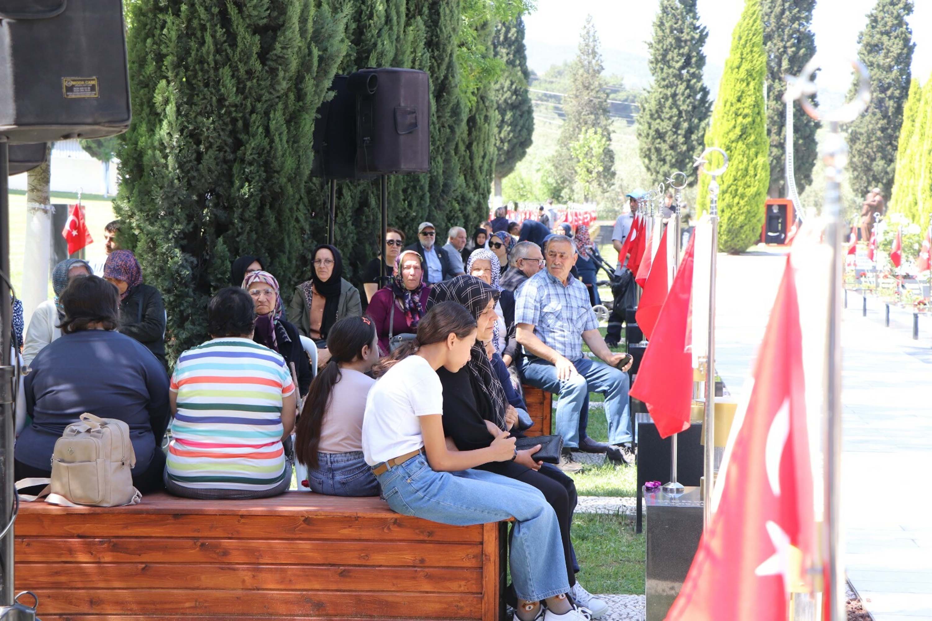 Soma'daki maden şehitleri dualarla anıldı