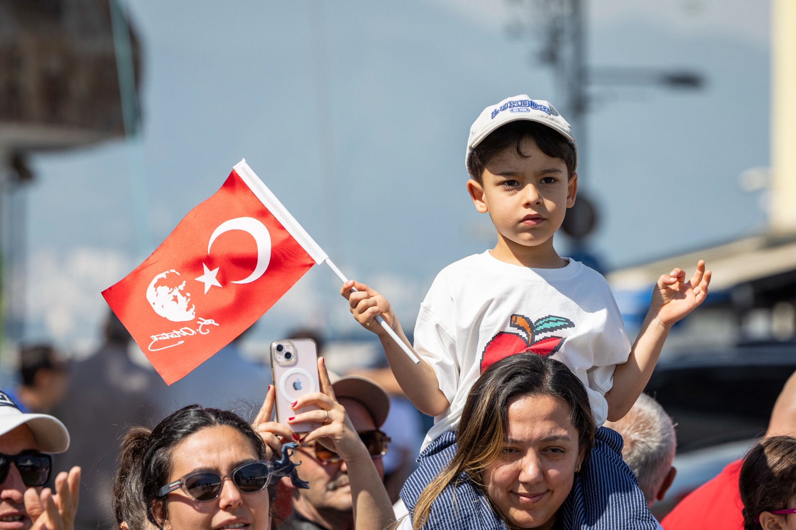 İzmir’de 19 Mayıs coşkusu