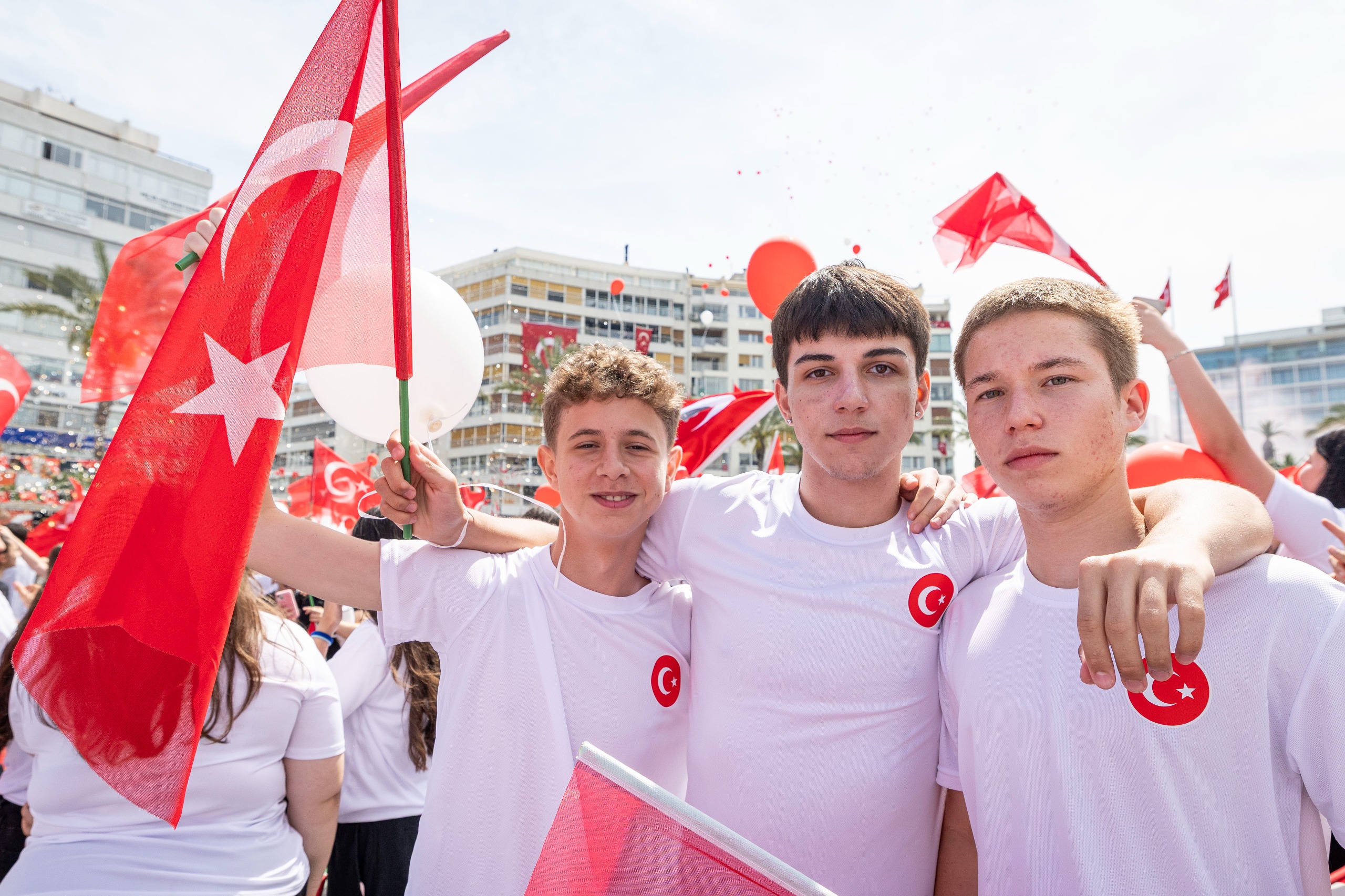 İzmir’de 19 Mayıs coşkusu
