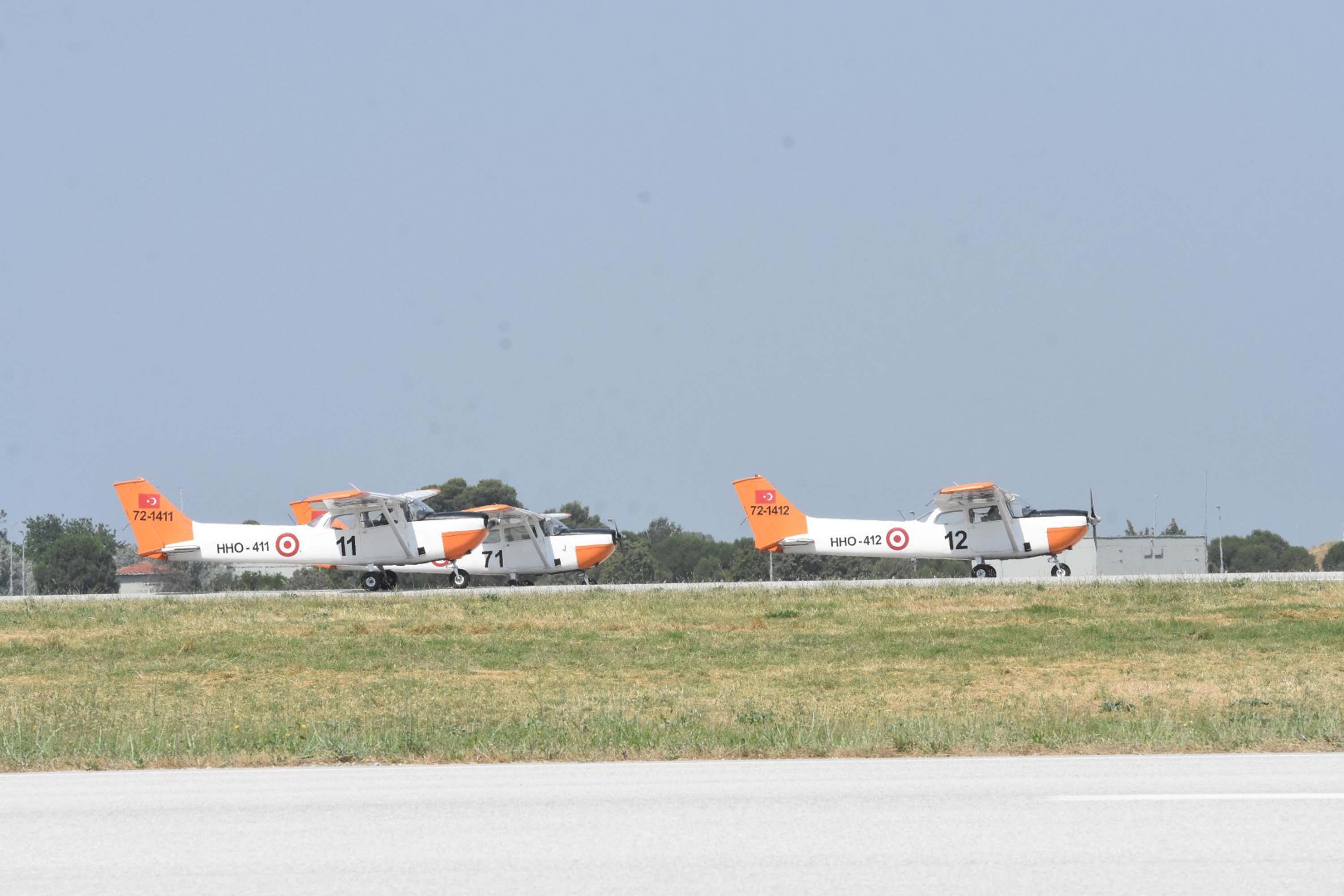İzmir'de 'Gençlik ve Havacılık Festivali' başladı