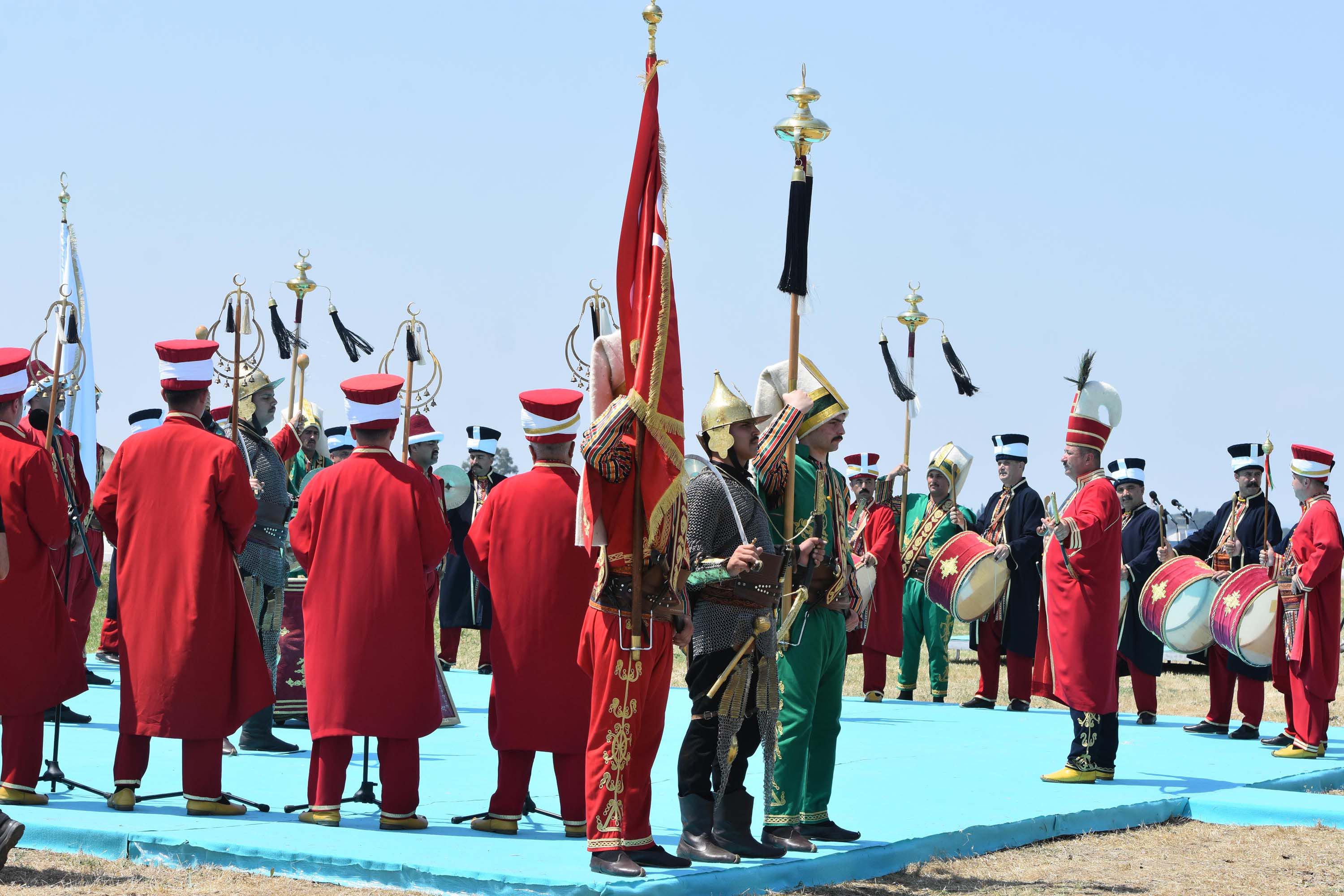 İzmir'de 'Gençlik ve Havacılık Festivali' başladı