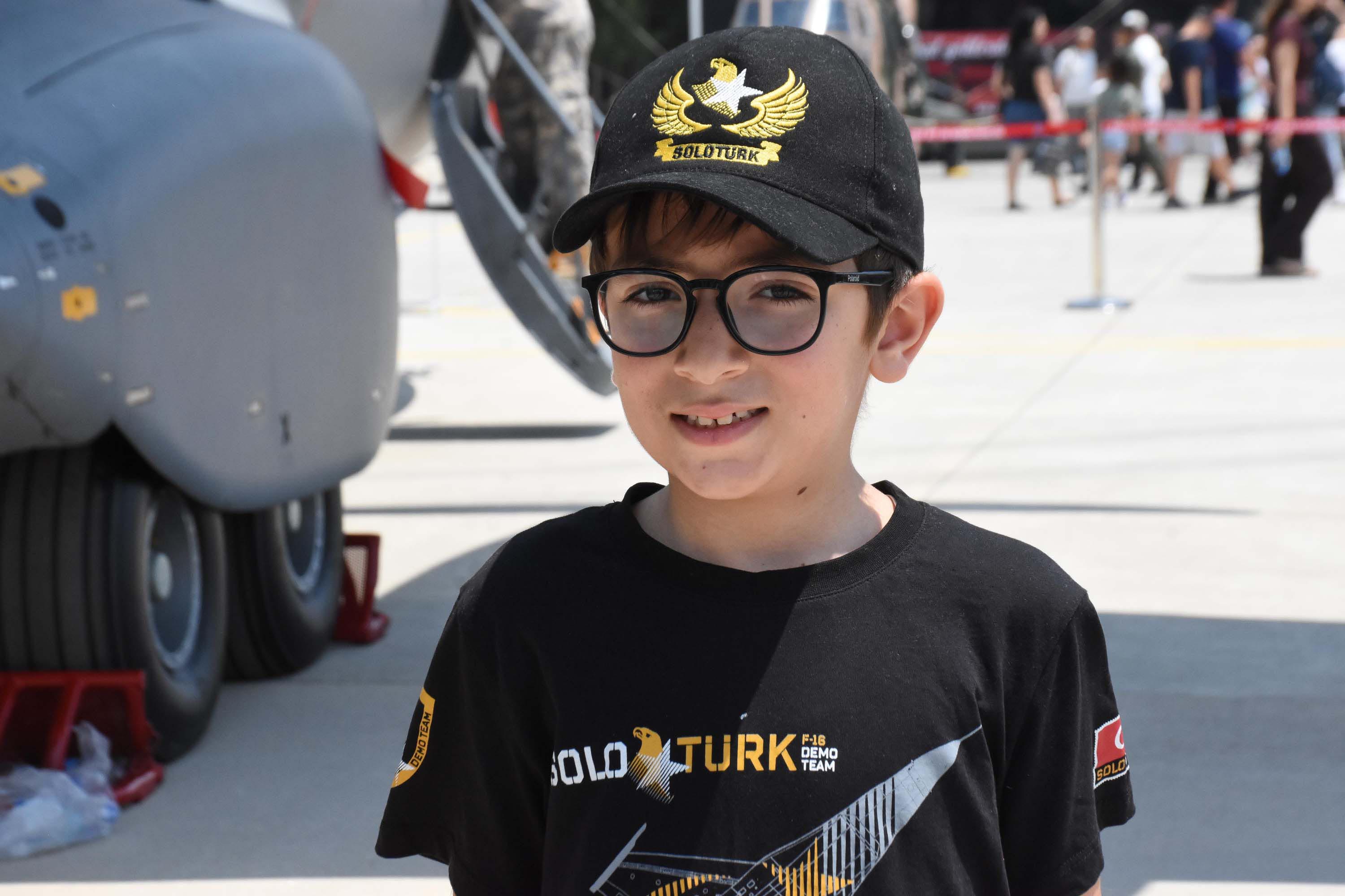 İzmir'de 'Gençlik ve Havacılık Festivali' başladı