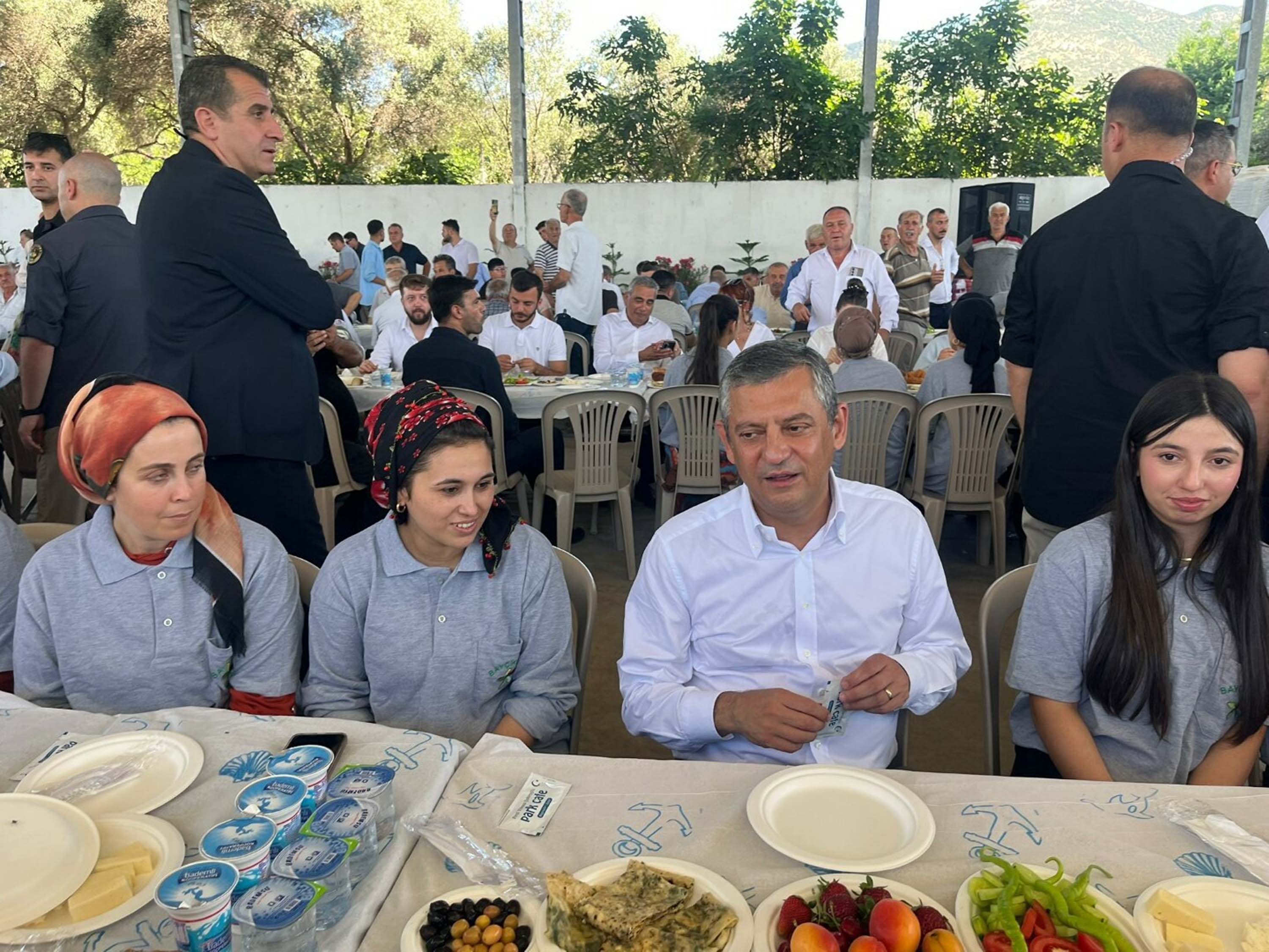 Özgür Özel İzmir'de