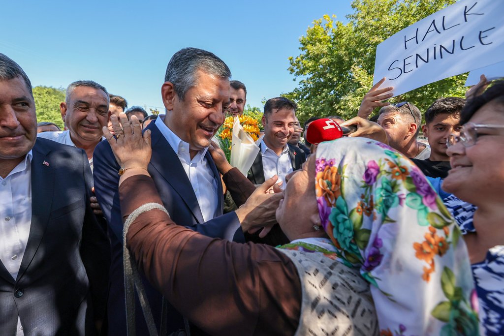 Özgür Özel İzmir'de
