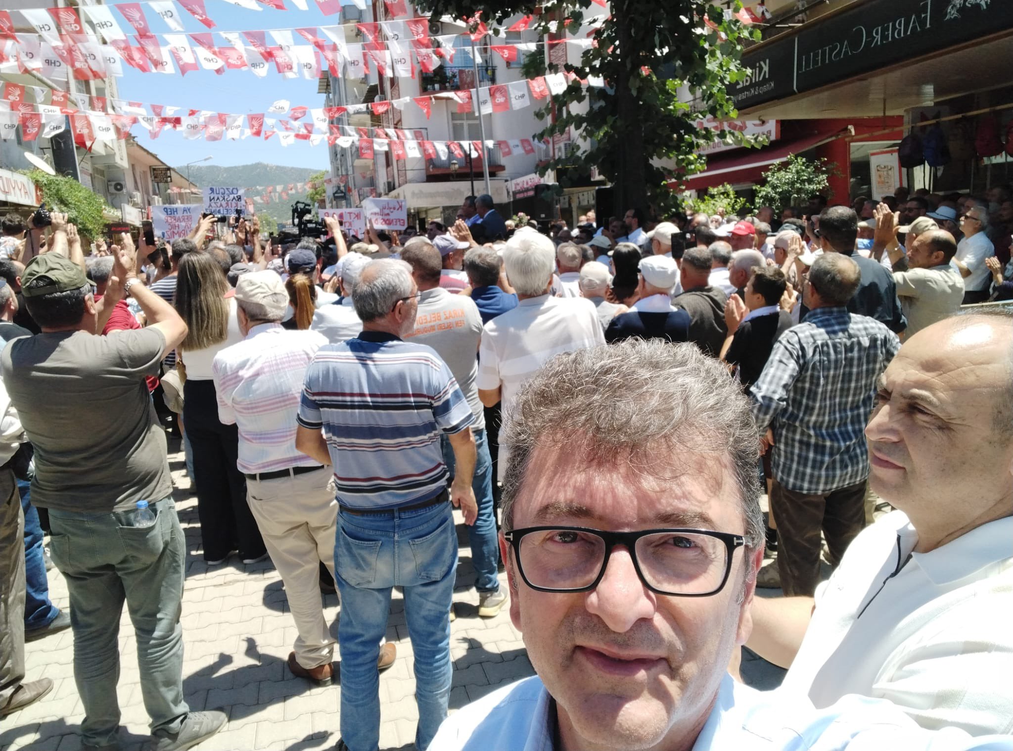 Özgür Özel İzmir'de