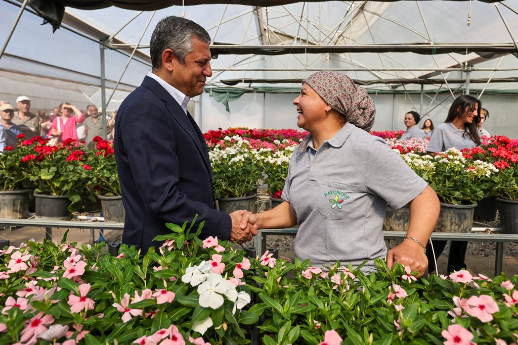 Özgür Özel İzmir'de