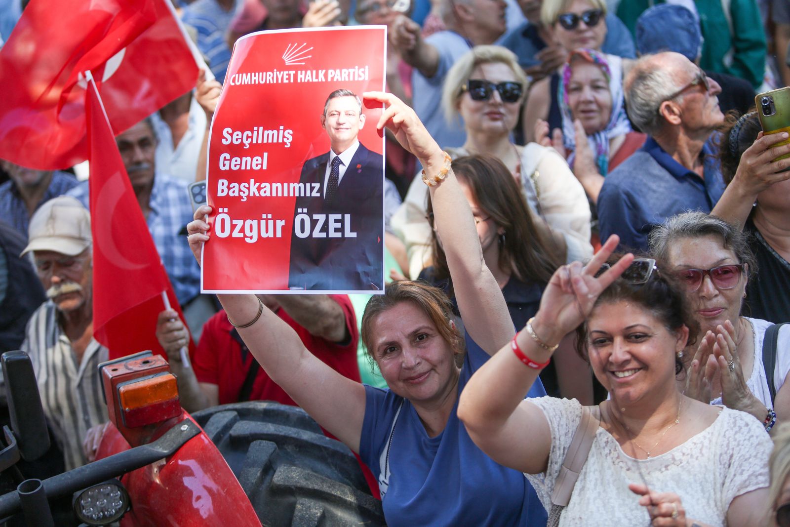 Özgür Özel İzmir'de