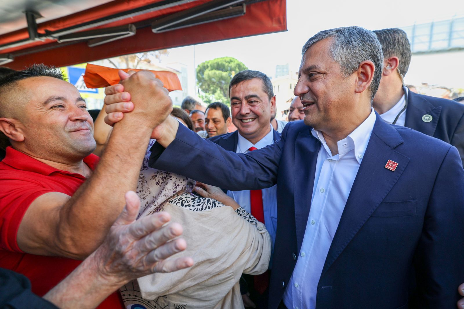 Özgür Özel İzmir'de