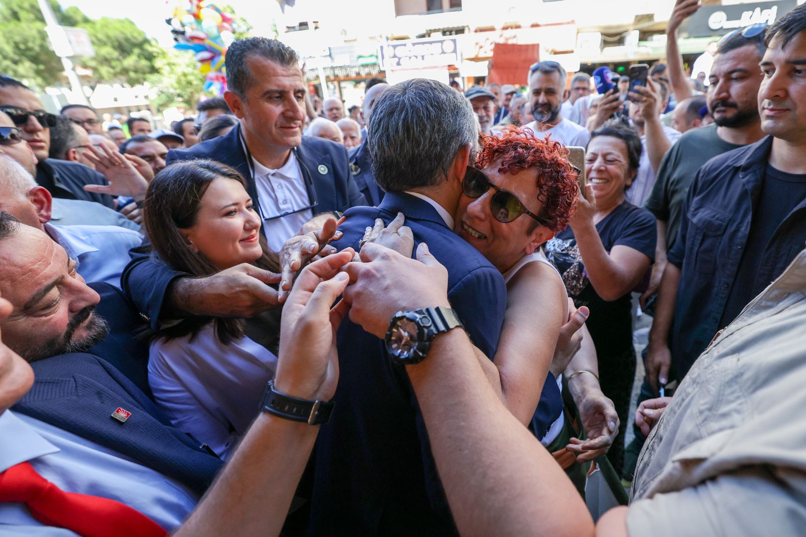 Özgür Özel İzmir'de