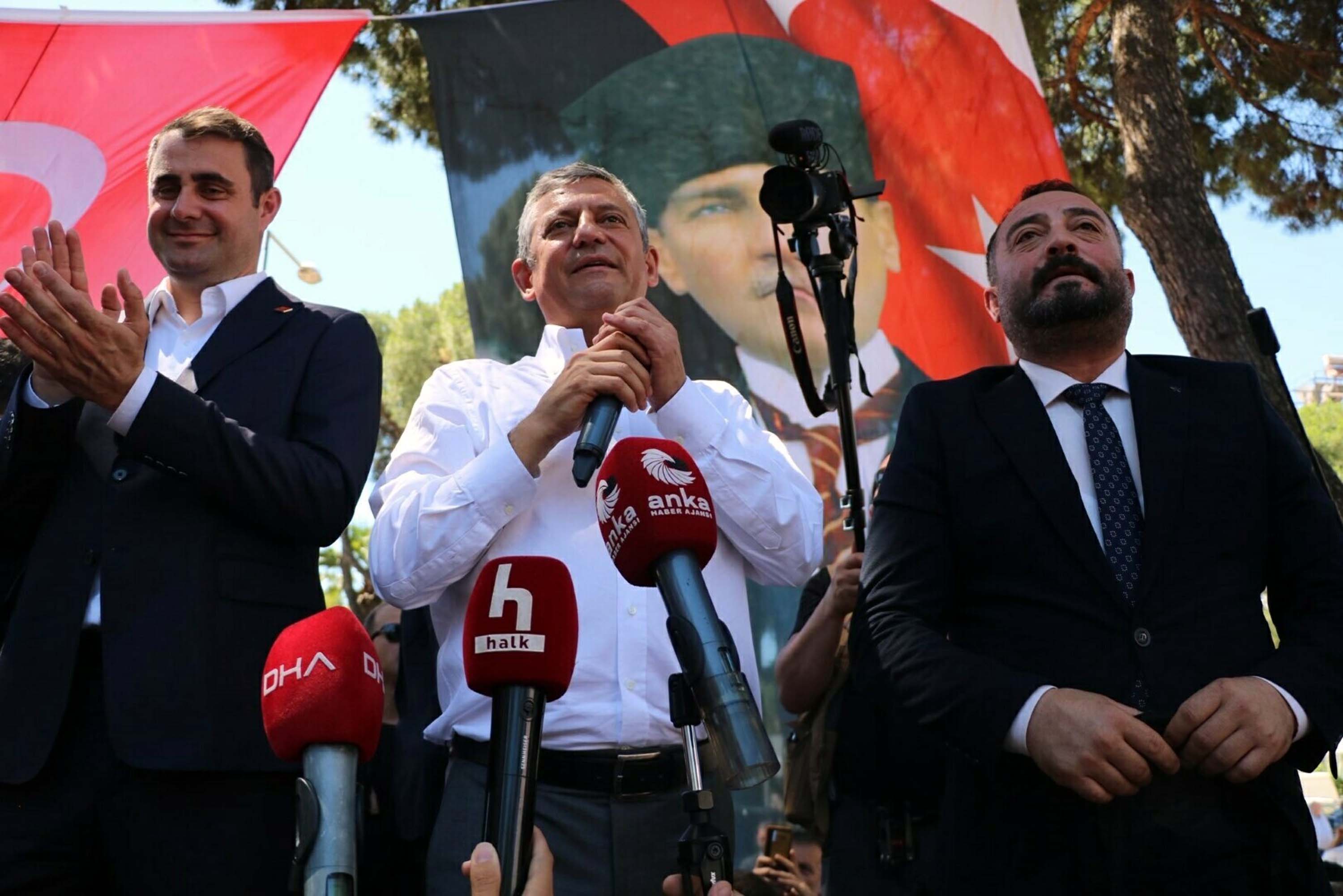Özgür Özel İzmir'de