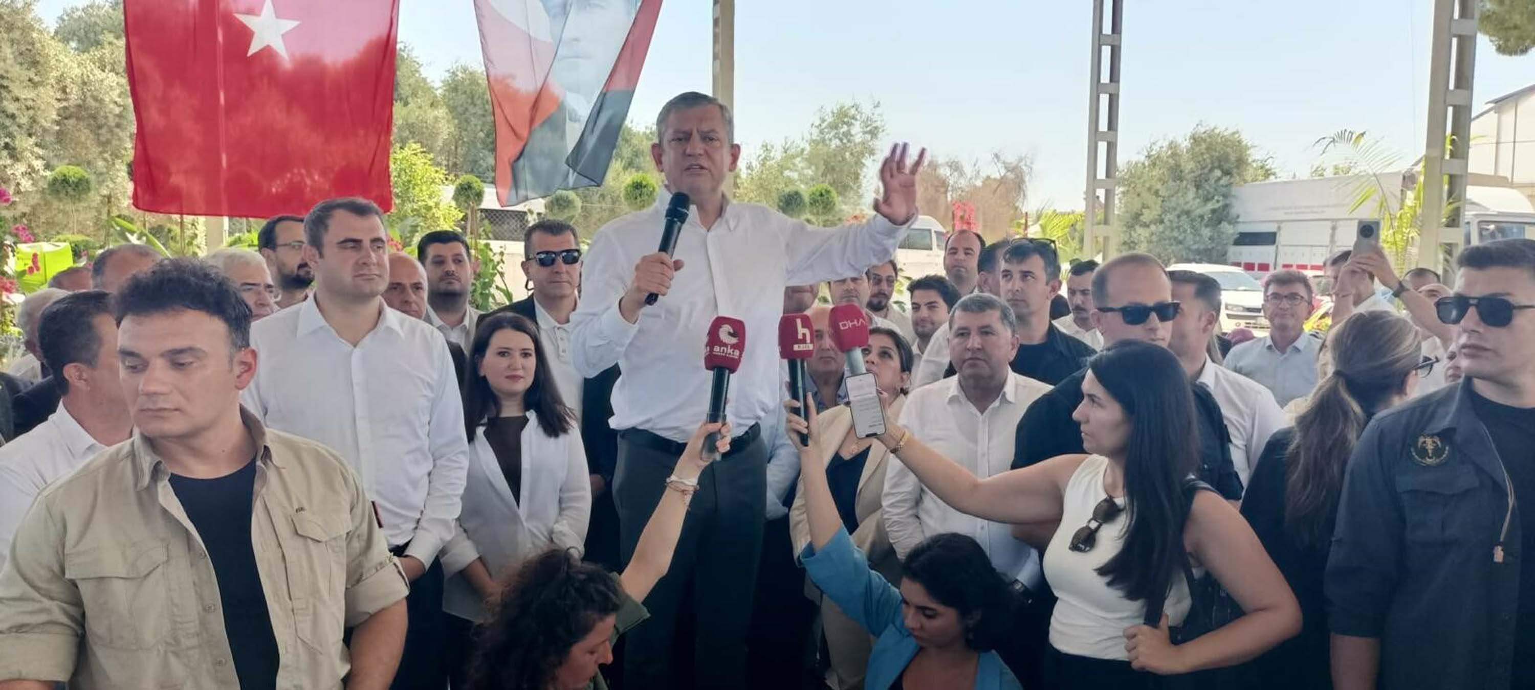 Özgür Özel İzmir'de