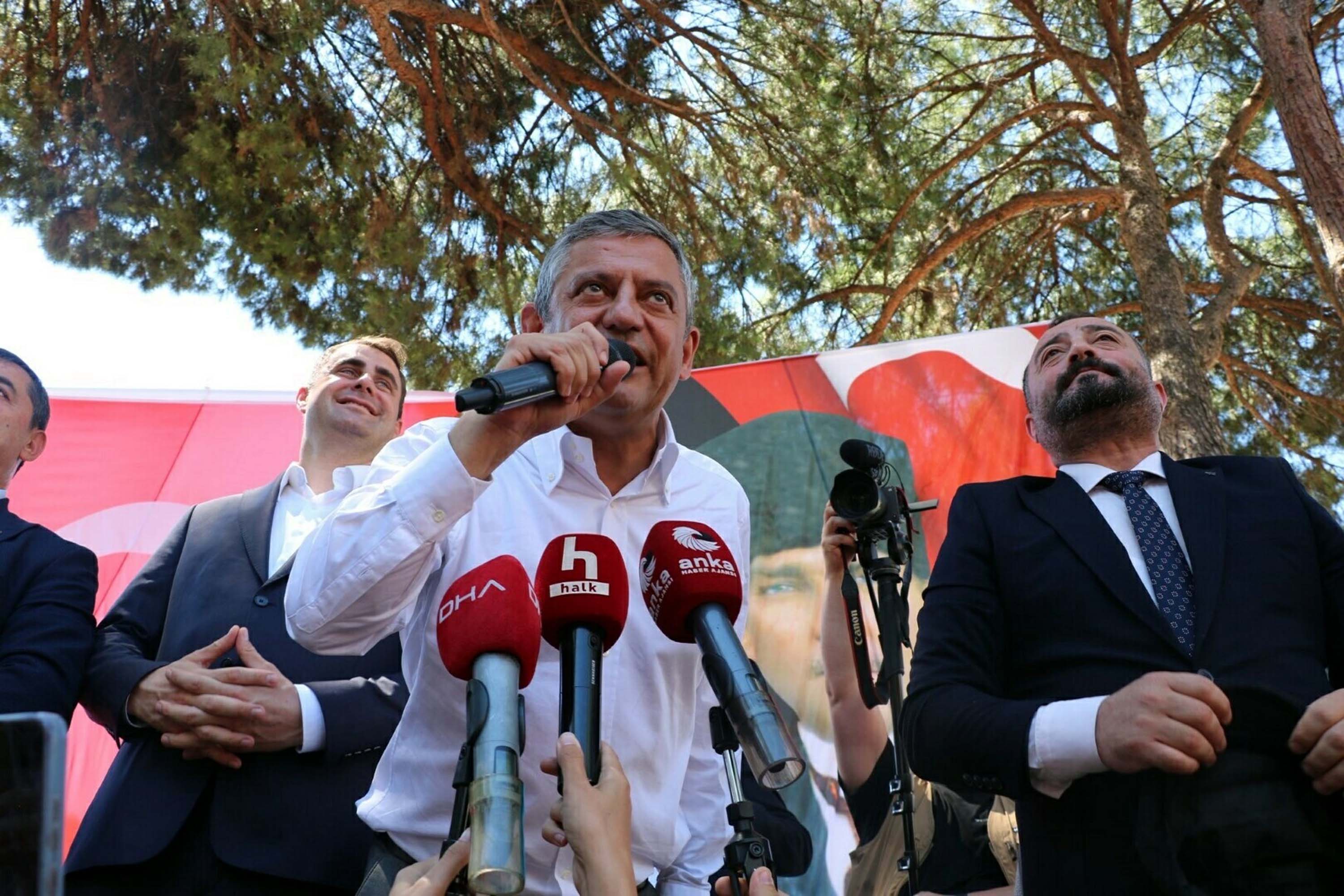 Özgür Özel İzmir'de