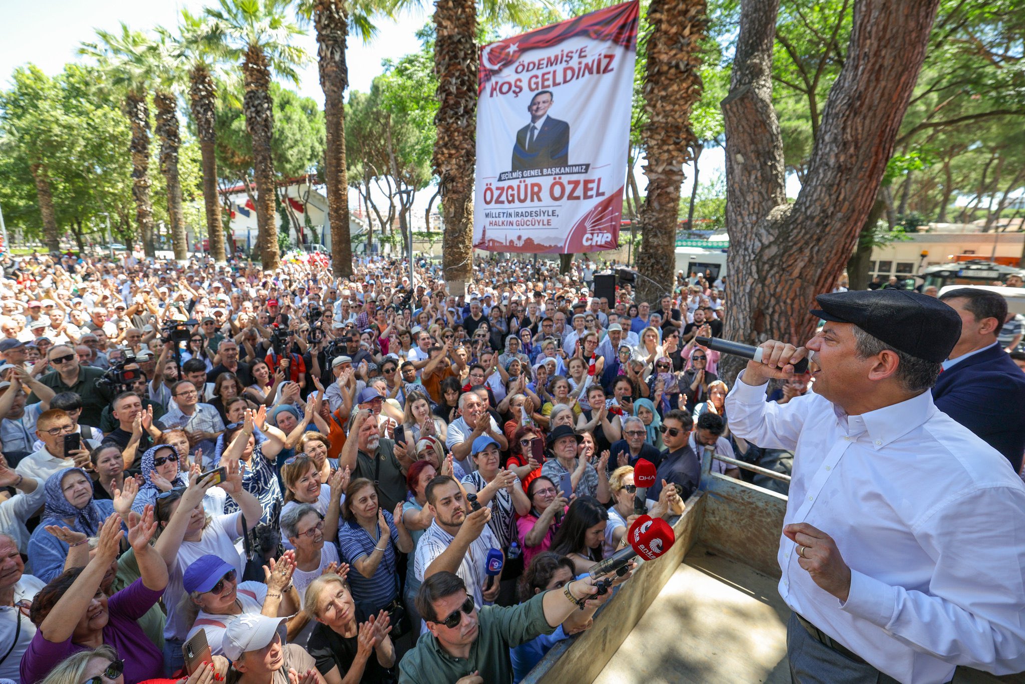 Özgür Özel İzmir'de
