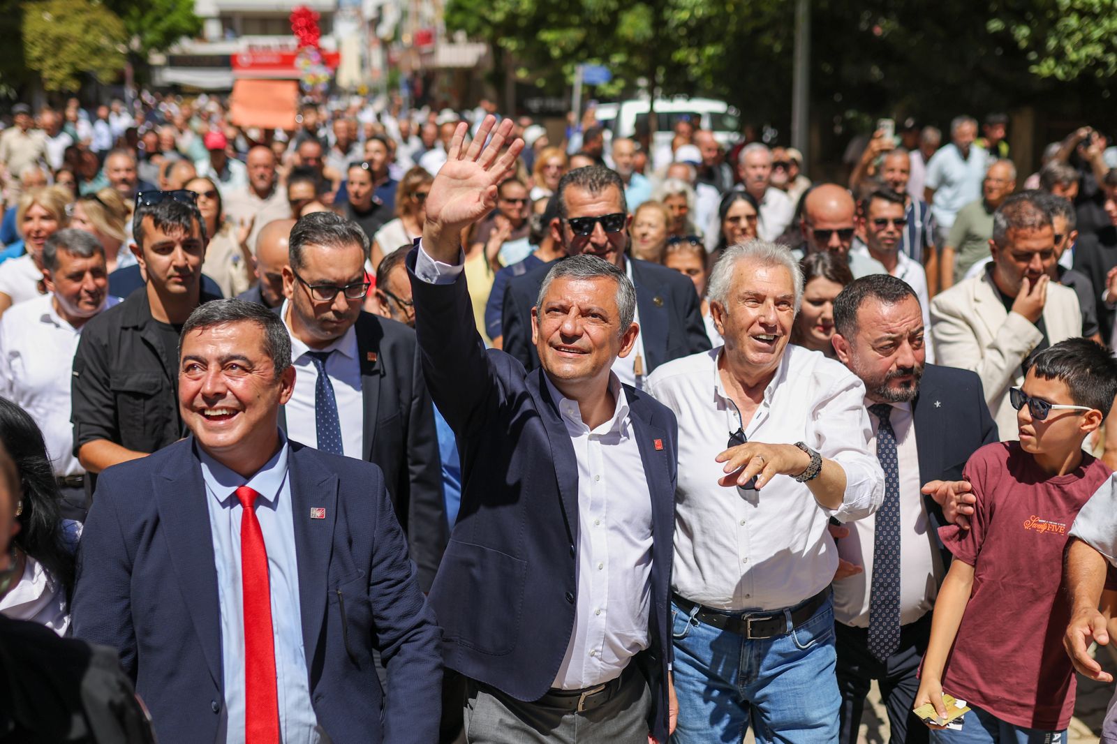 Özgür Özel İzmir'de