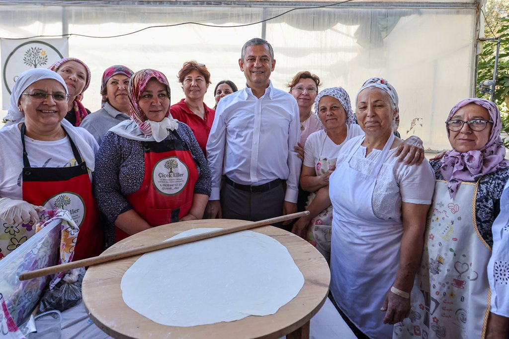 Özgür Özel İzmir'de