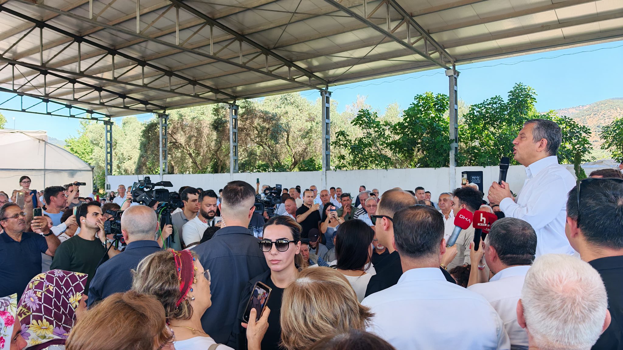 Özgür Özel İzmir'de