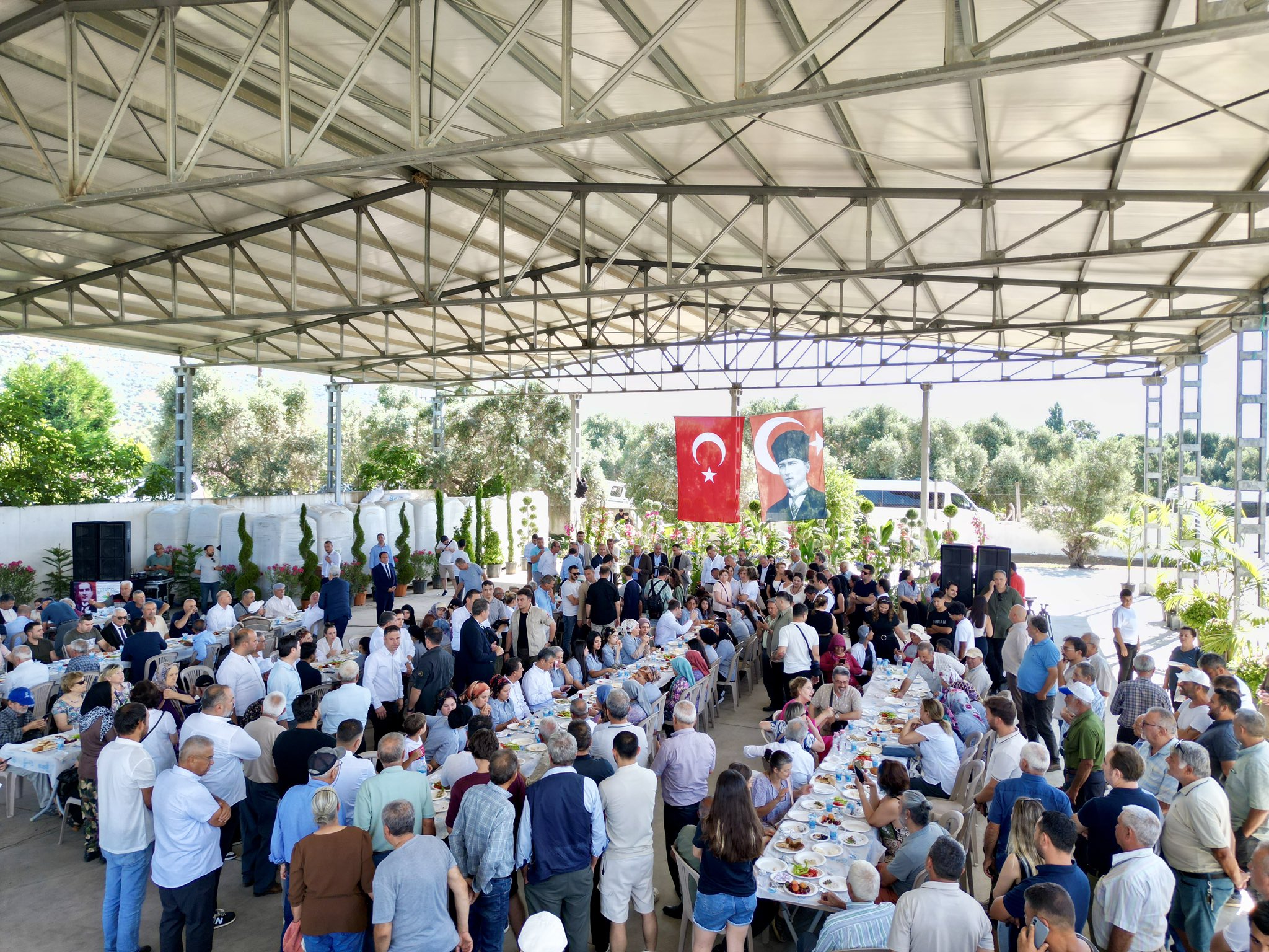 Özgür Özel İzmir'de