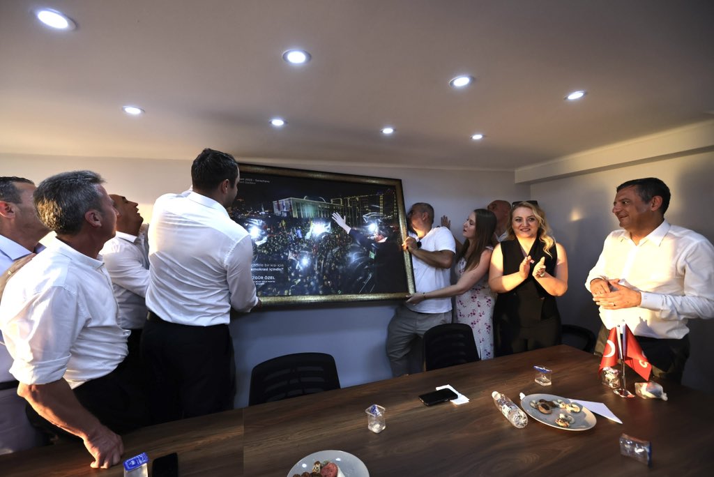 Özgür Özel İzmir'de