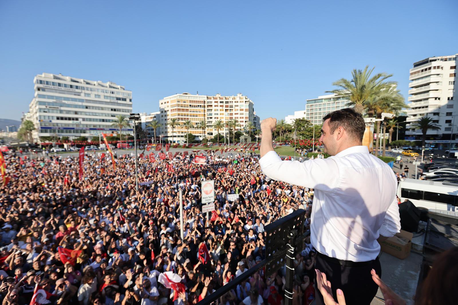 Özgür Özel İzmir'de