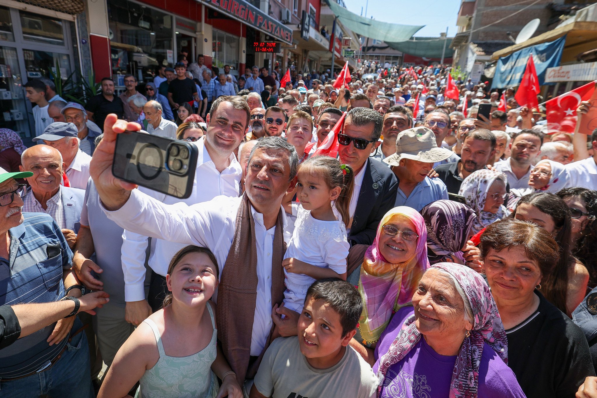 Özgür Özel İzmir'de