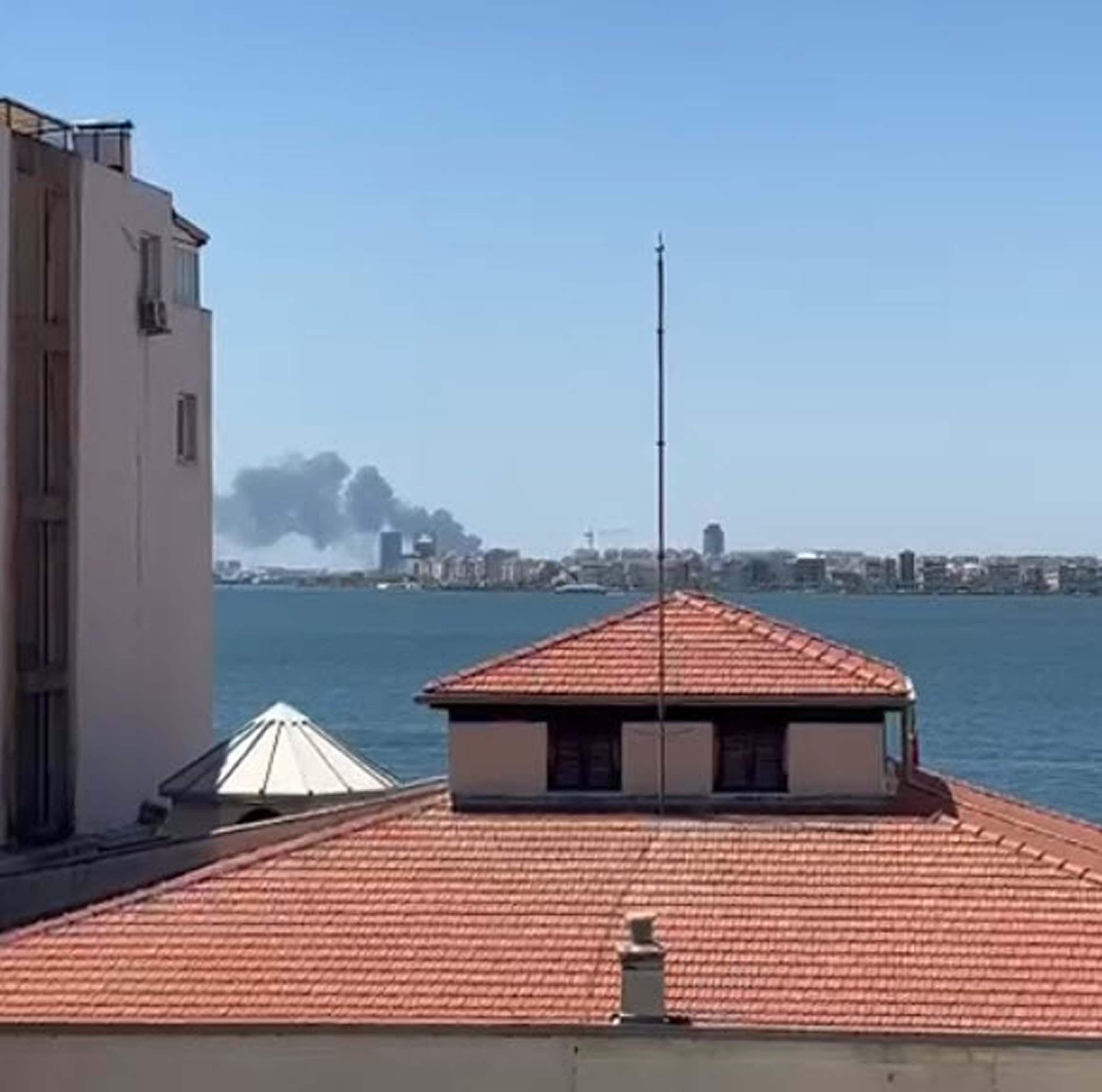İzmir'de geri dönüşüm fabrikasında yangın